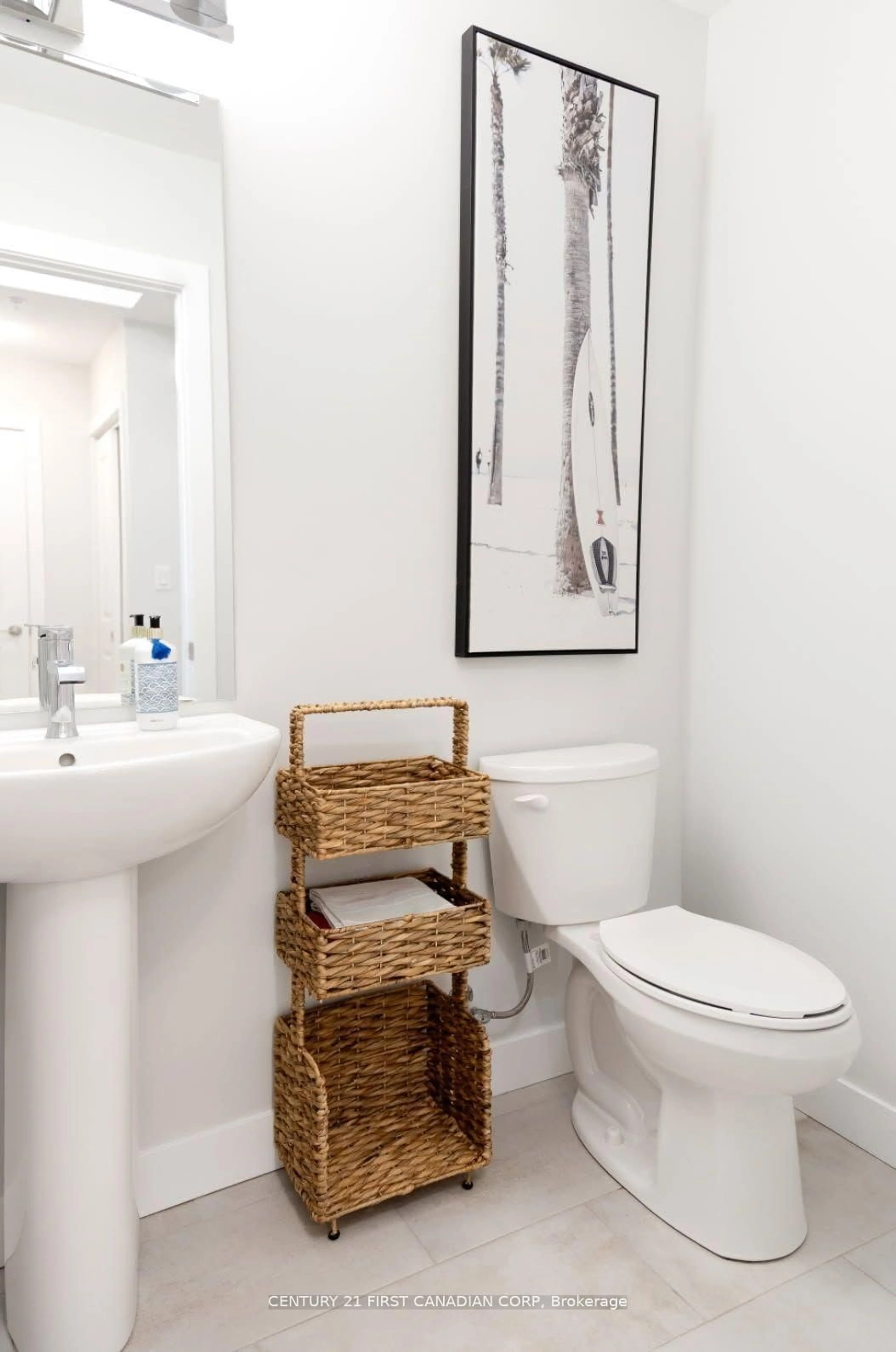 Contemporary bathroom, ceramic/tile floor for 100 The Promenade #403, Central Elgin Ontario N5L 0B7