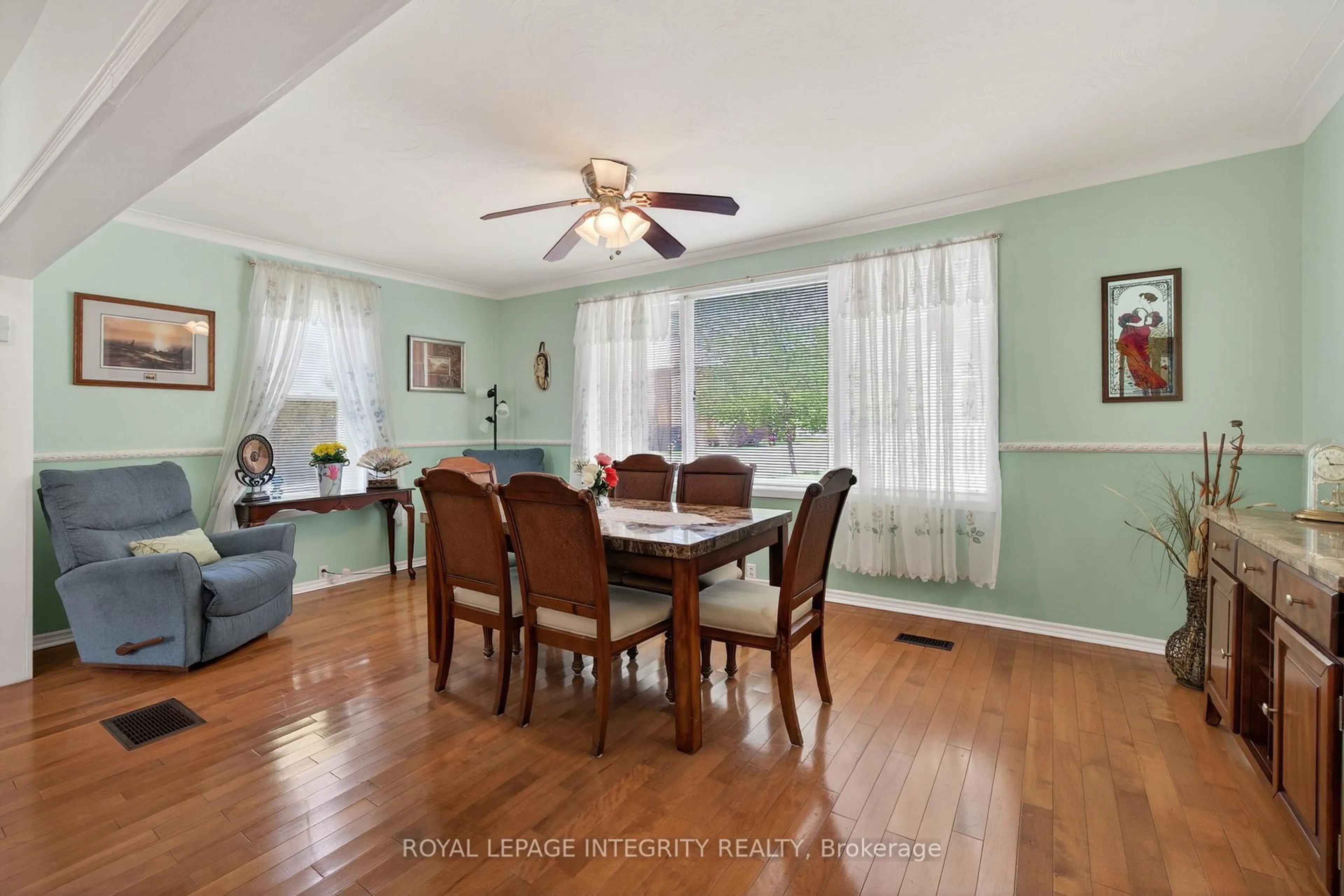 Dining room, unknown for 33 Rochester St, Carleton Place Ontario K7C 2P9