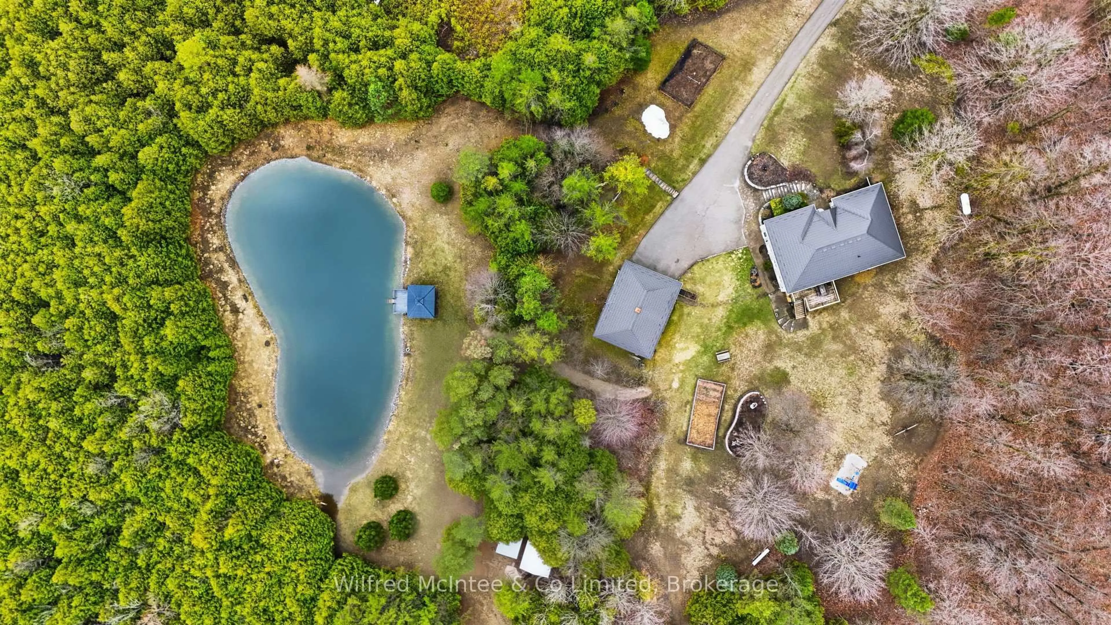 A pic from outside/outdoor area/front of a property/back of a property/a pic from drone, water/lake/river/ocean view for 073091 10TH SIDEROAD SDR, West Grey Ontario N4N 3B8