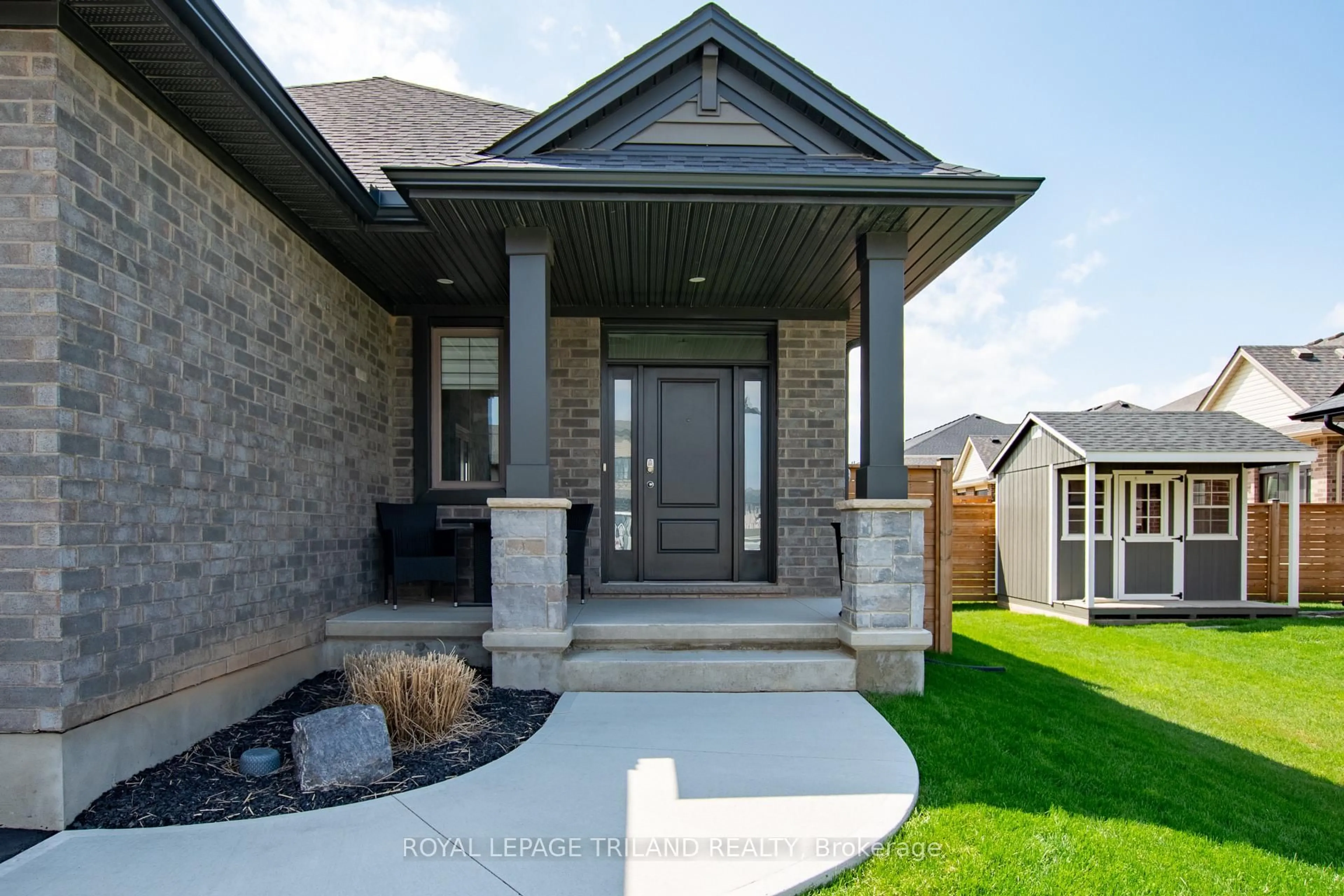 Home with brick exterior material, street for 252 Renaissance Dr, St. Thomas Ontario N5R 0P9