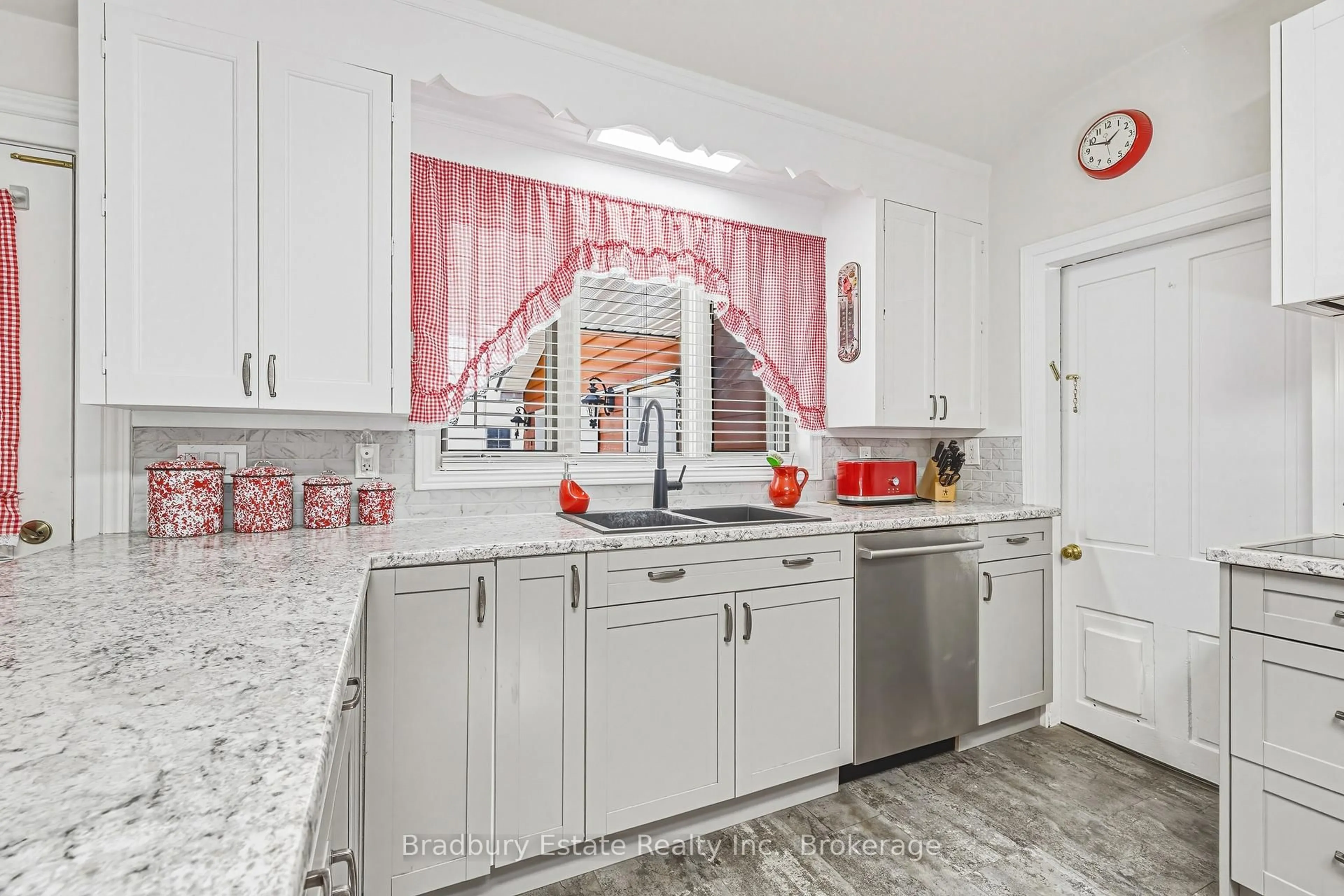 Open concept kitchen, ceramic/tile floor for 670 Mount Pleasant Rd, Brant Ontario N0E 1K0