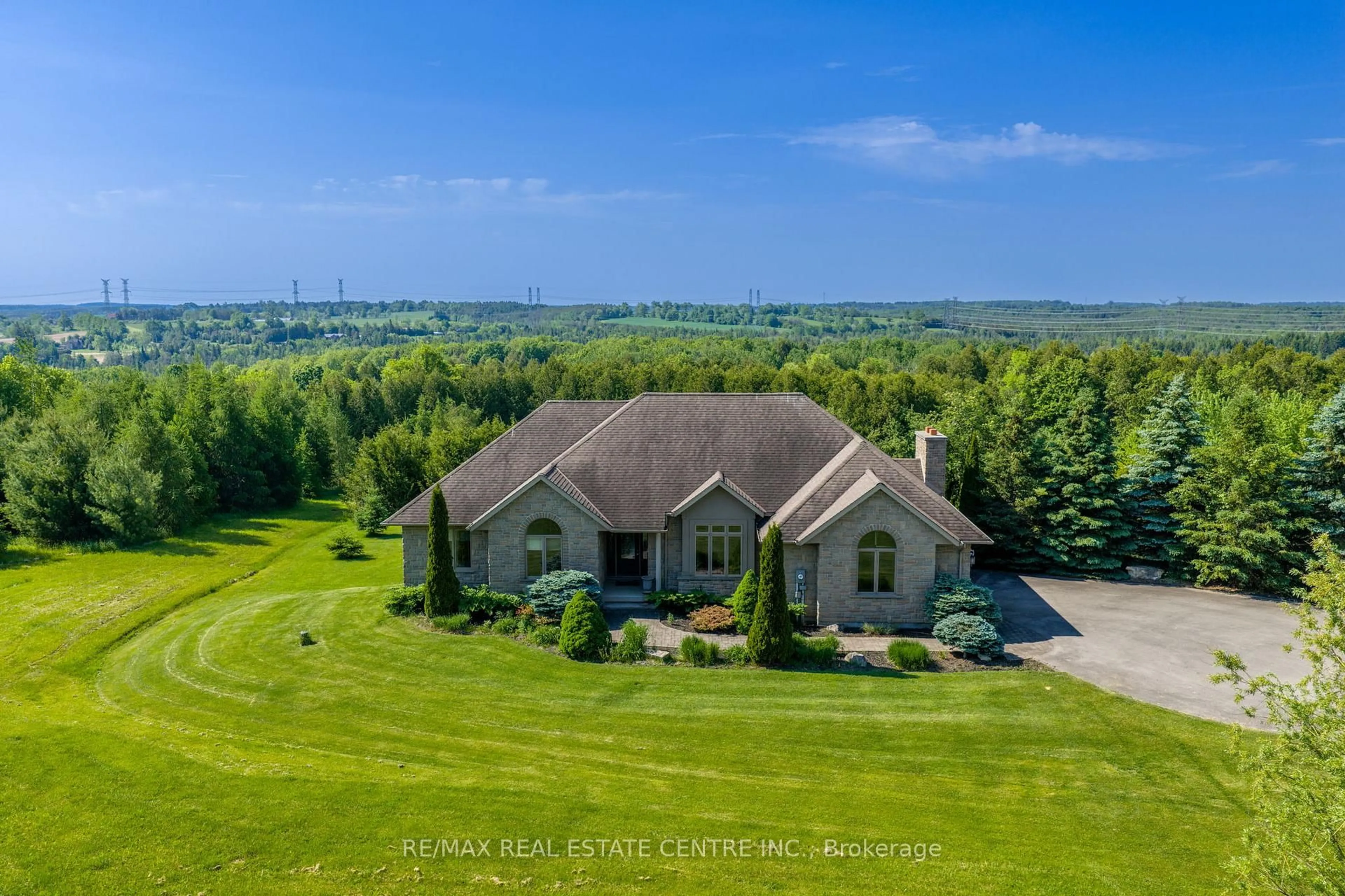 A pic from outside/outdoor area/front of a property/back of a property/a pic from drone, water/lake/river/ocean view for 9129 Sideroad 17, Erin Ontario N0B 1Z0