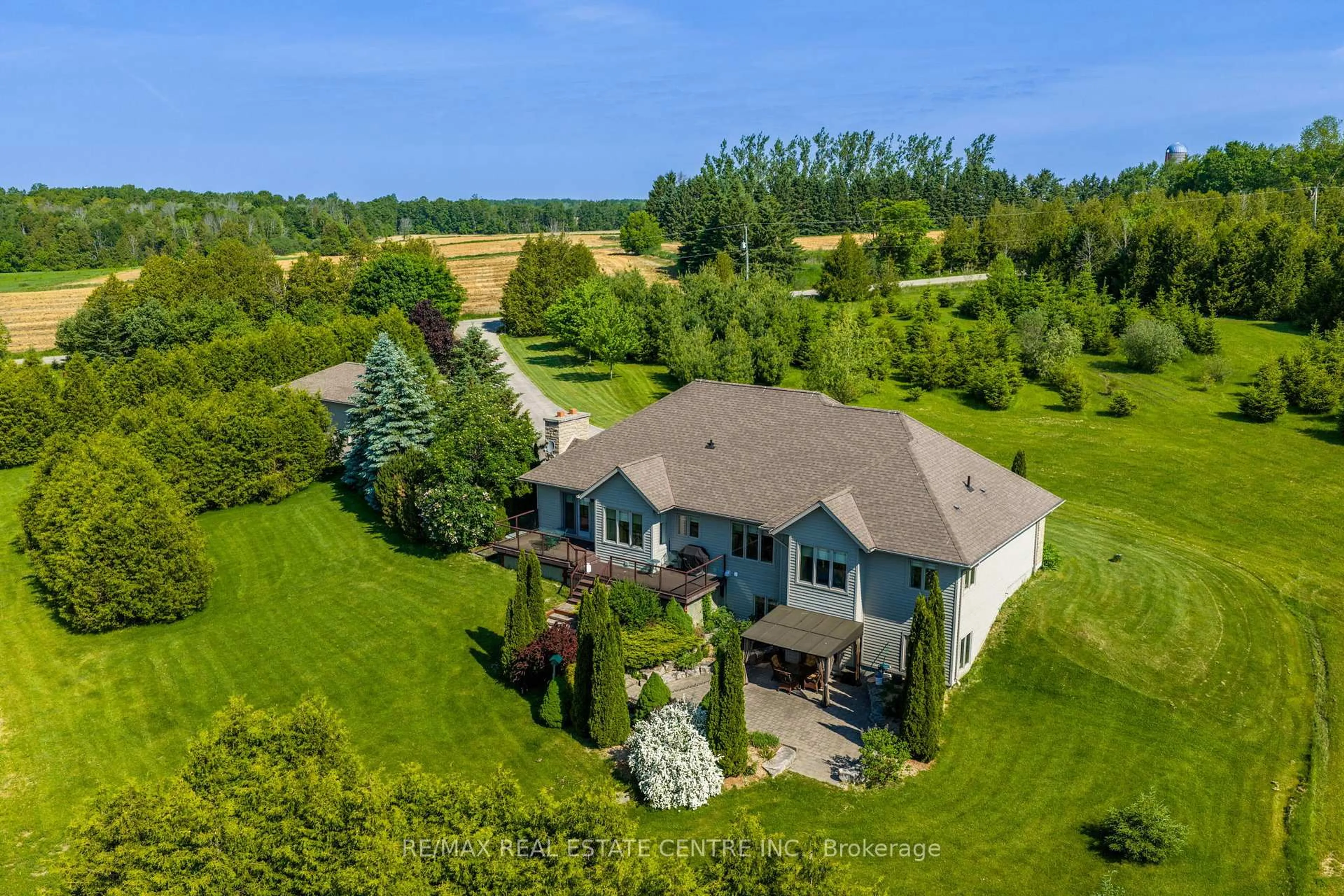 A pic from outside/outdoor area/front of a property/back of a property/a pic from drone, water/lake/river/ocean view for 9129 Sideroad 17, Erin Ontario N0B 1Z0