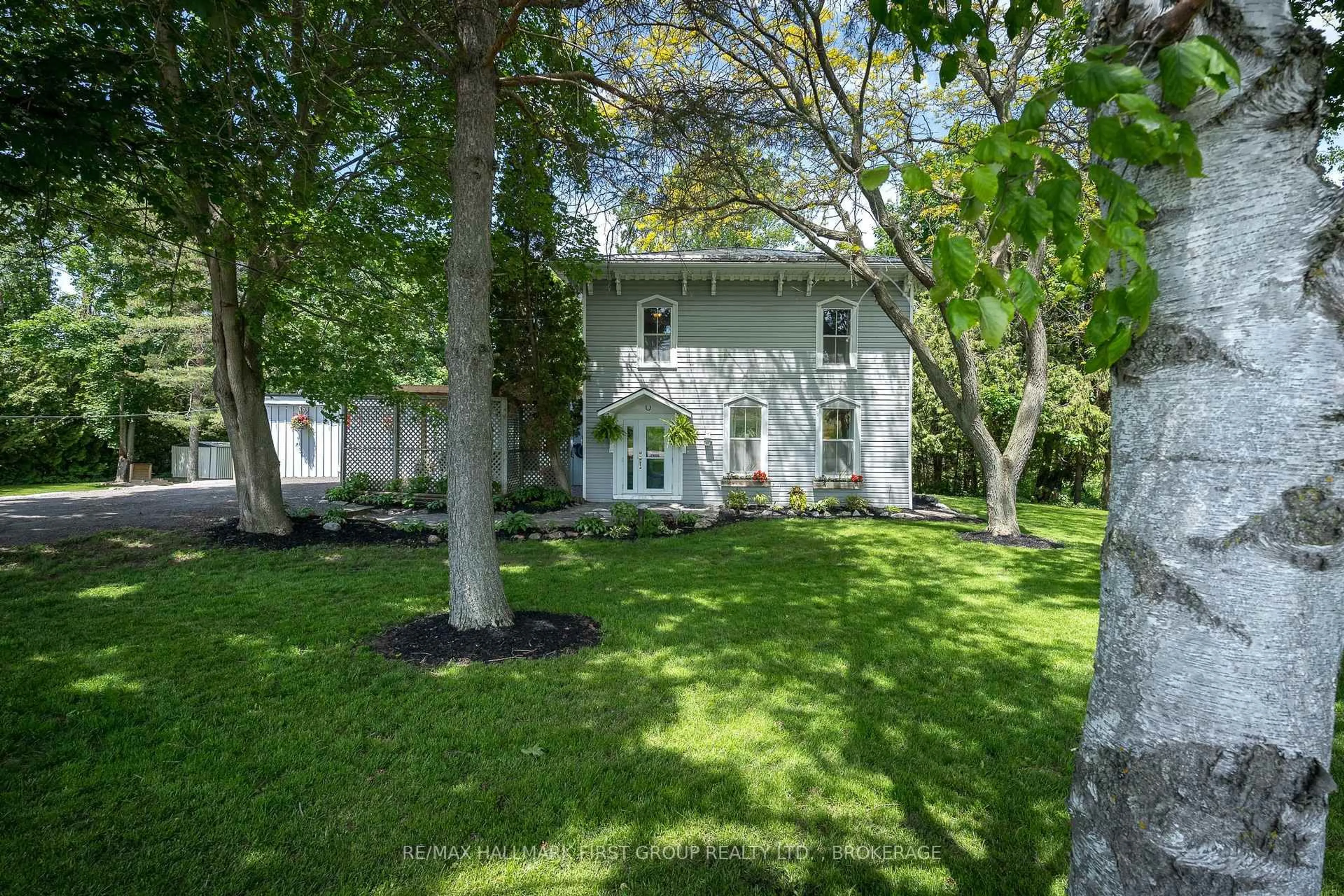 A pic from outside/outdoor area/front of a property/back of a property/a pic from drone, street for 3215 Big Creek St, Napanee Ontario K7R 3K6