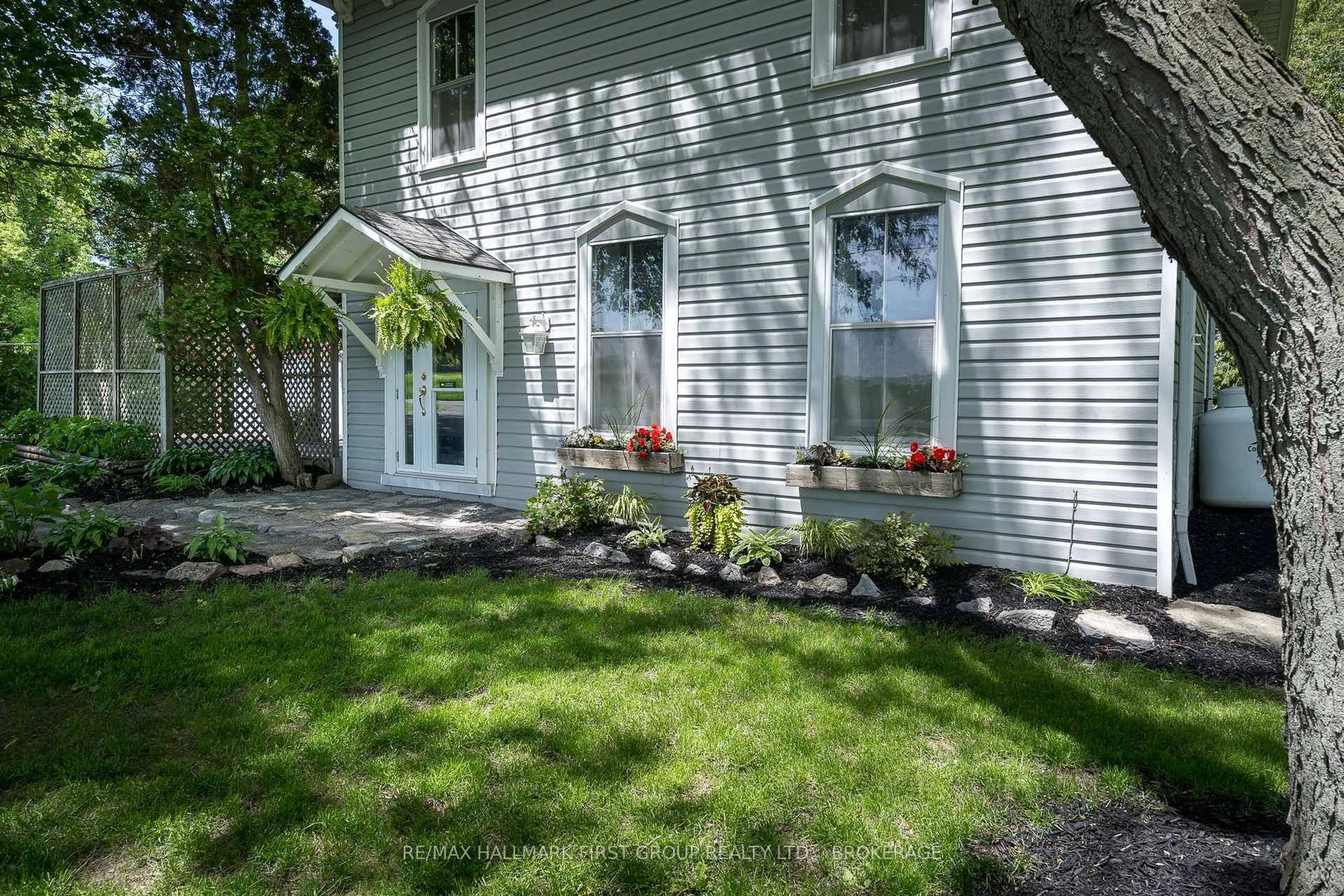Patio, street for 3215 Big Creek St, Napanee Ontario K7R 3K6
