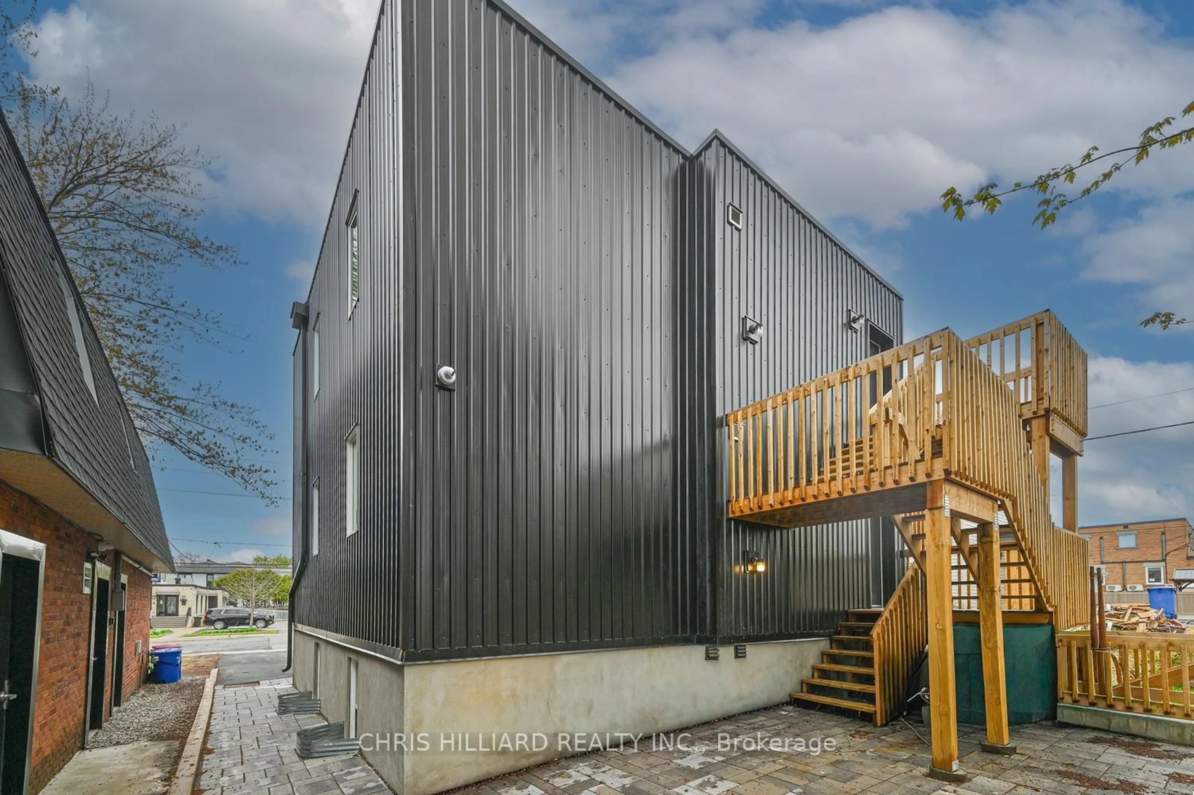 Unknown for 216 Mcarthur Ave, Ottawa Ontario K1L 6P5