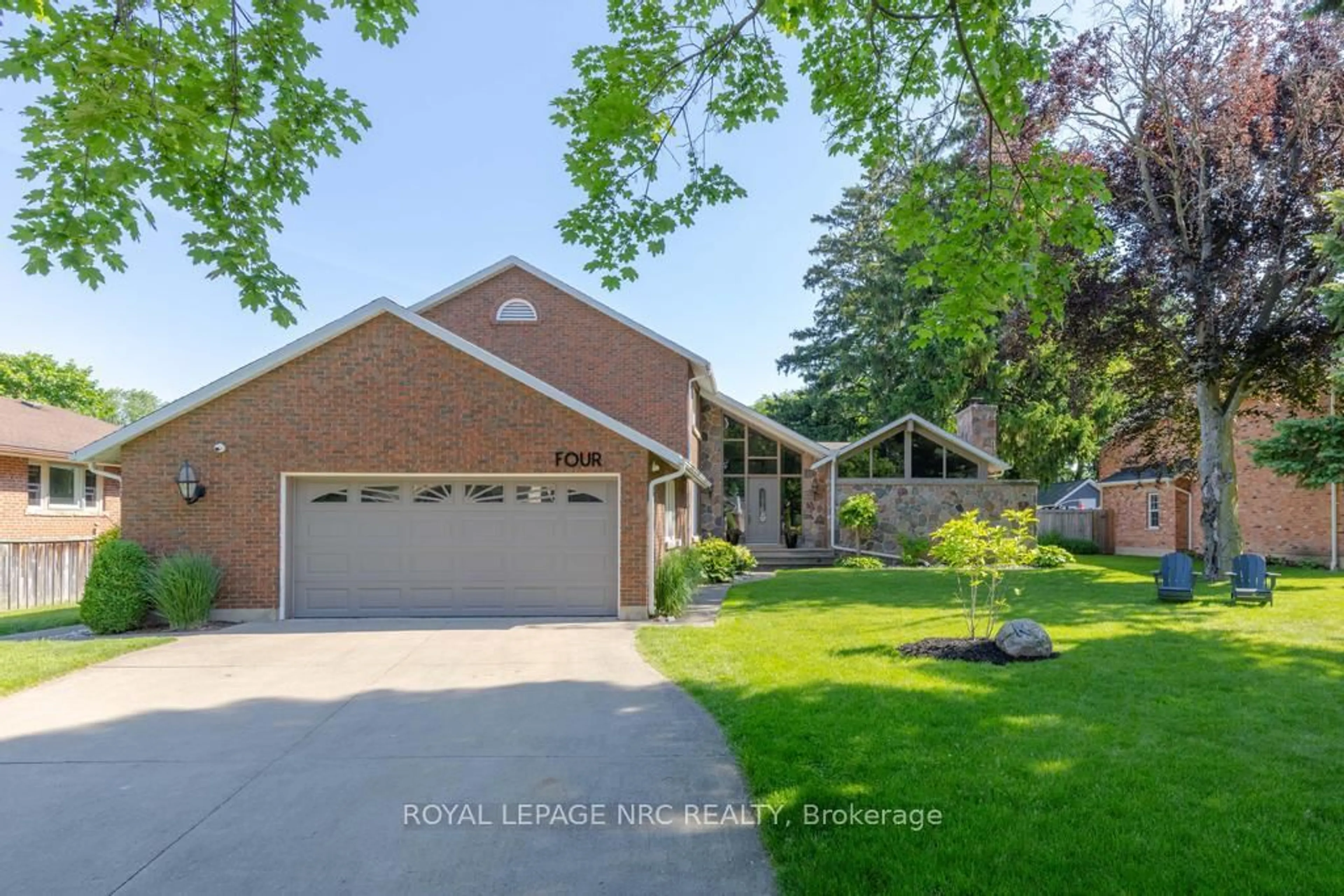 Unknown for 4 Maplewood Dr, St. Catharines Ontario L2M 3P1