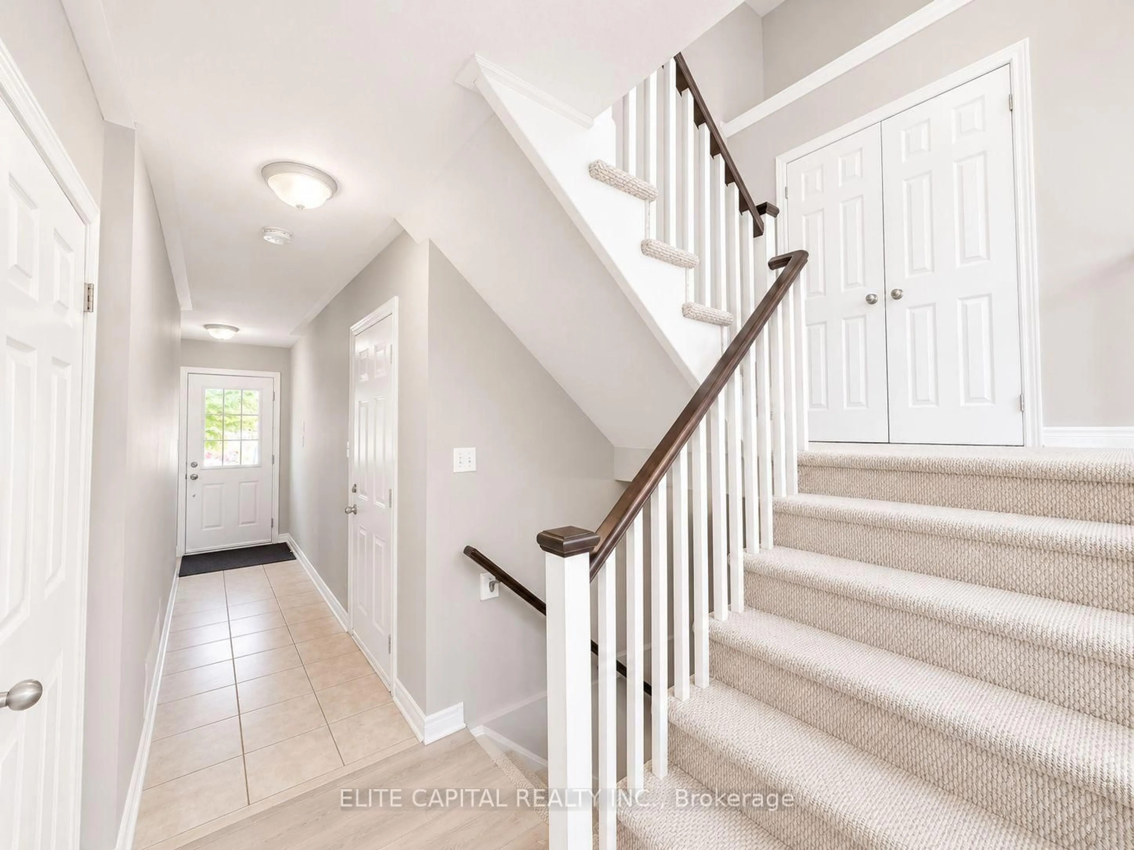 Unknown for 207 Wright Cres, Niagara-on-the-Lake Ontario L0S 1J0