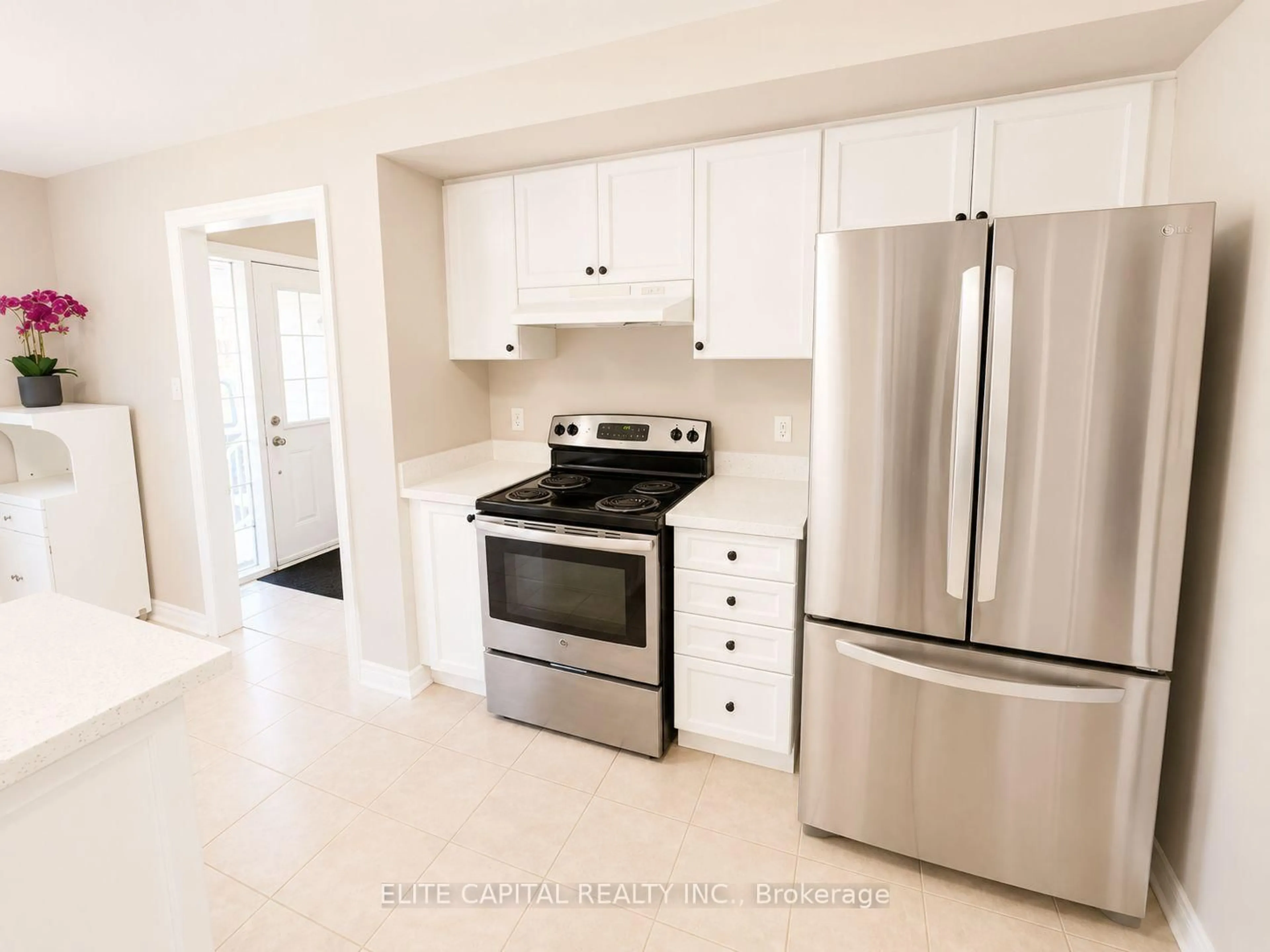 Open concept kitchen, ceramic/tile floor for 207 Wright Cres, Niagara-on-the-Lake Ontario L0S 1J0