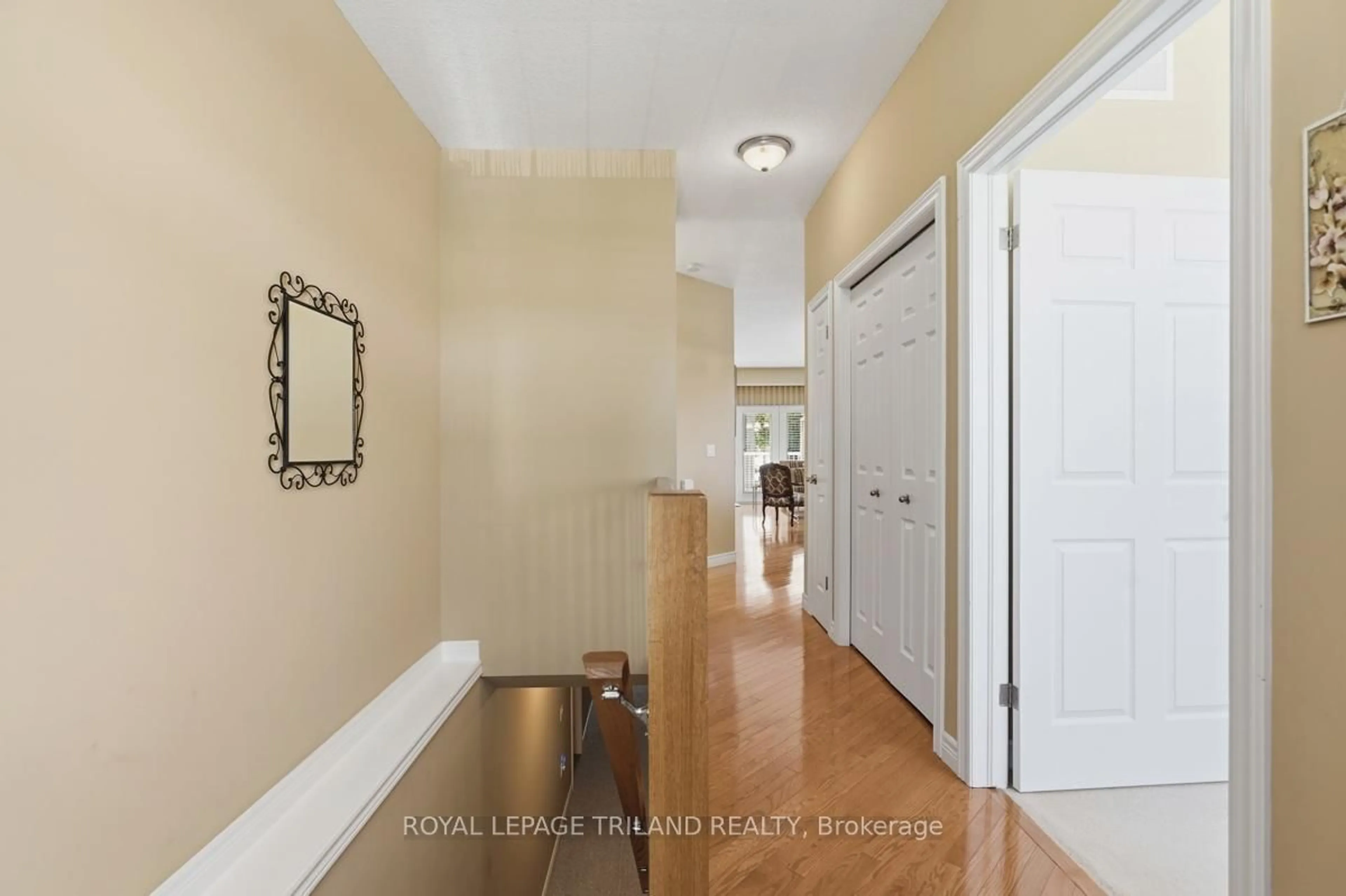 Indoor entryway for 2295 Kains Rd #53, London South Ontario N6K 5E2