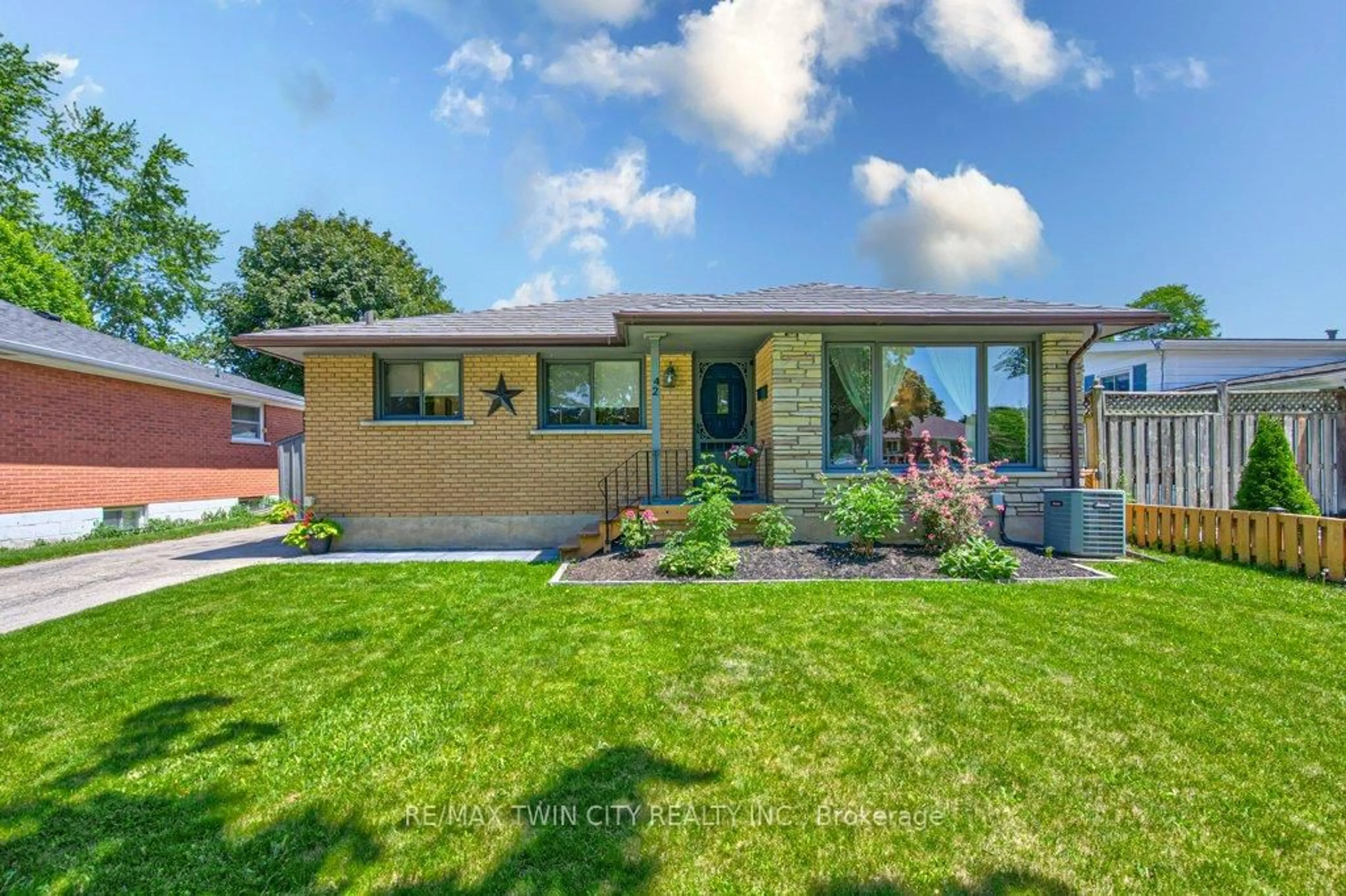 Home with brick exterior material, street for 42 Morning Dew Dr, Brantford Ontario N3R 3P2
