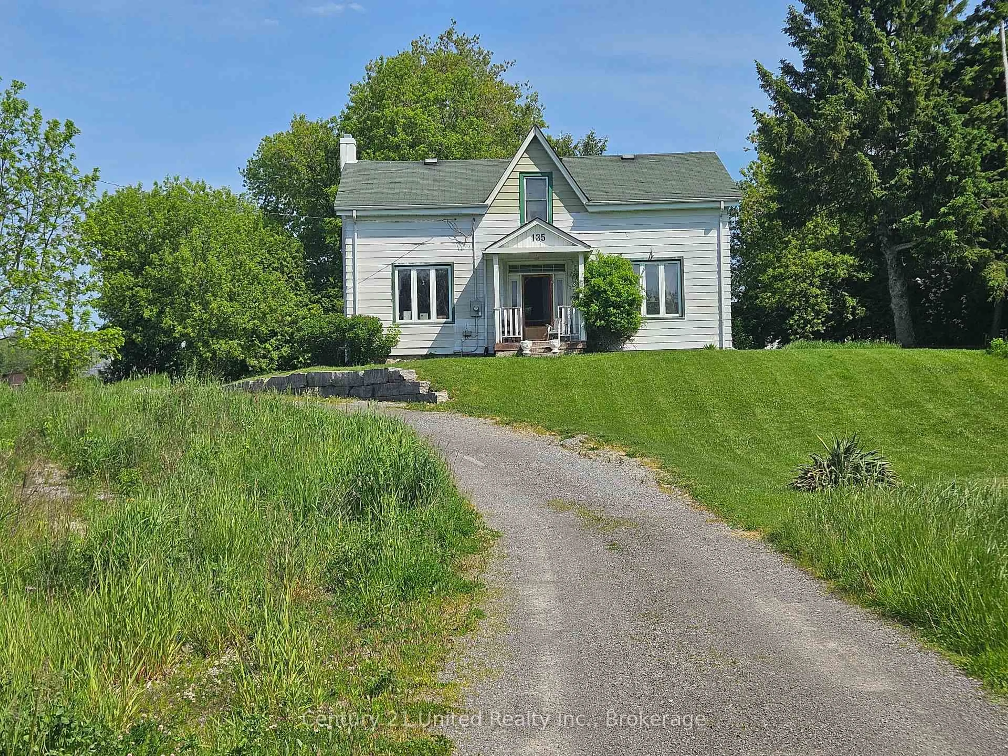 A pic from outside/outdoor area/front of a property/back of a property/a pic from drone, street for 135 King St, Cramahe Ontario K0K 1S0