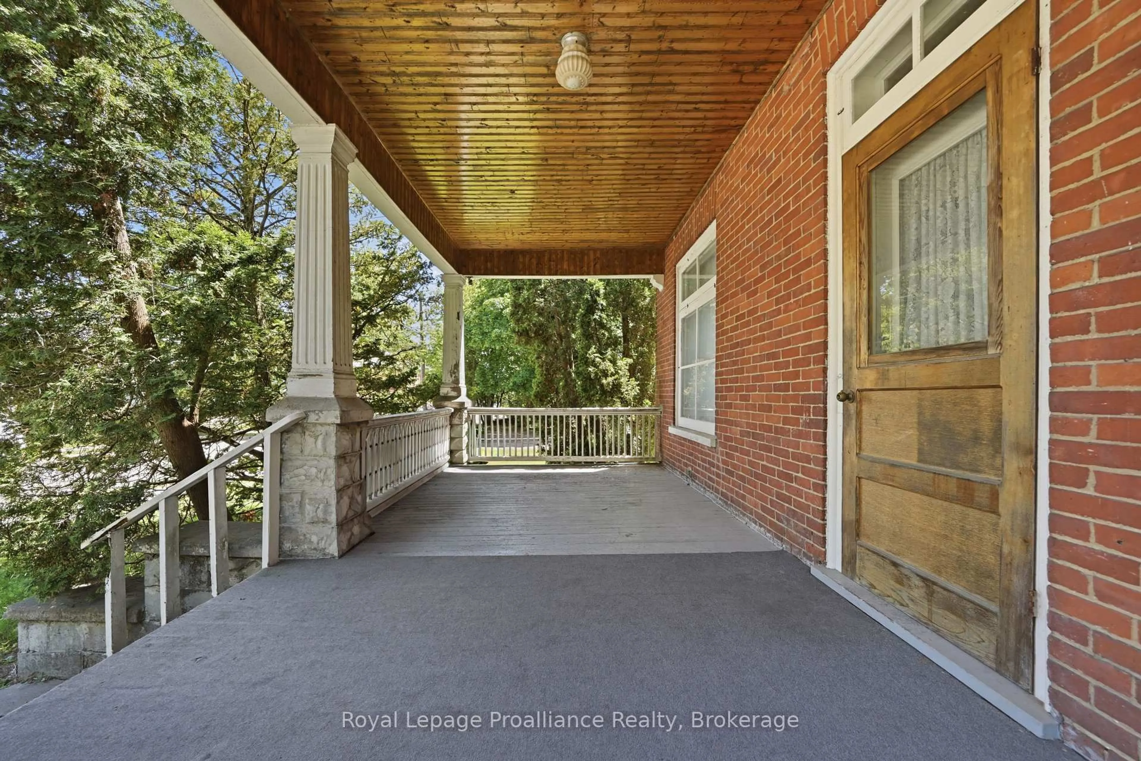 Patio, street for 270 Ann St, Belleville Ontario K8N 3L9