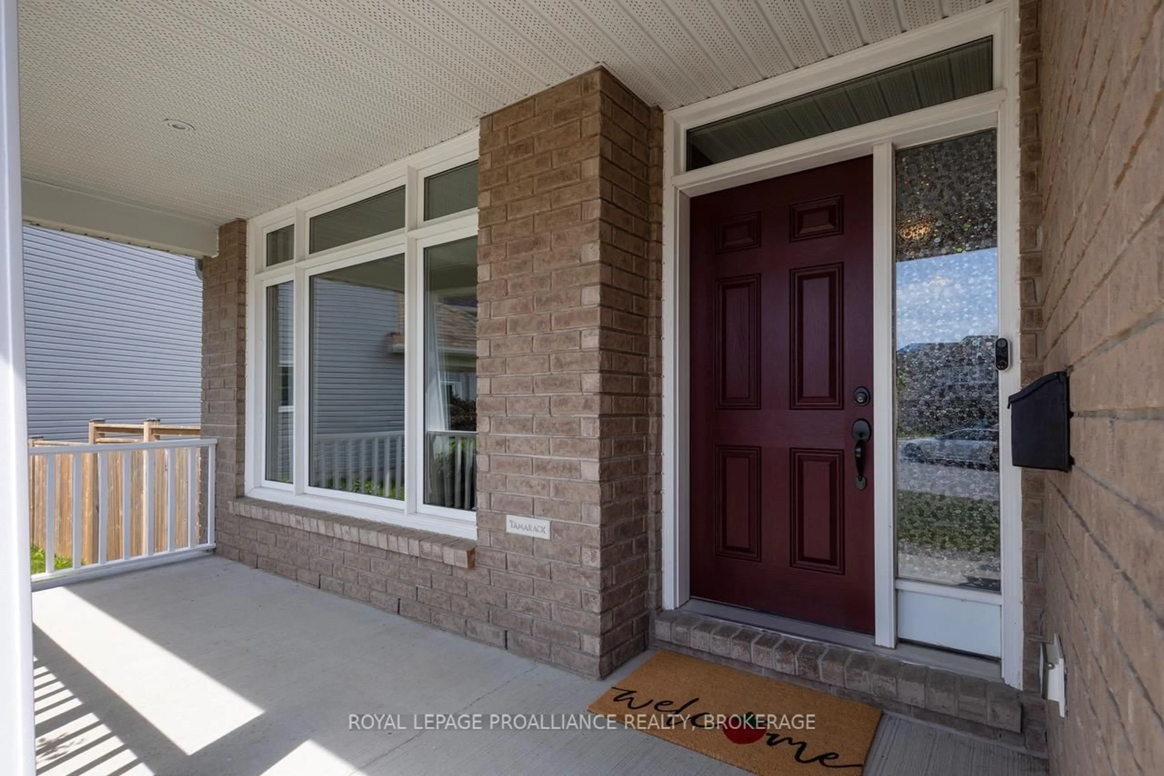 Indoor entryway for 561 Savannah Crt, Kingston Ontario K7P 0L3