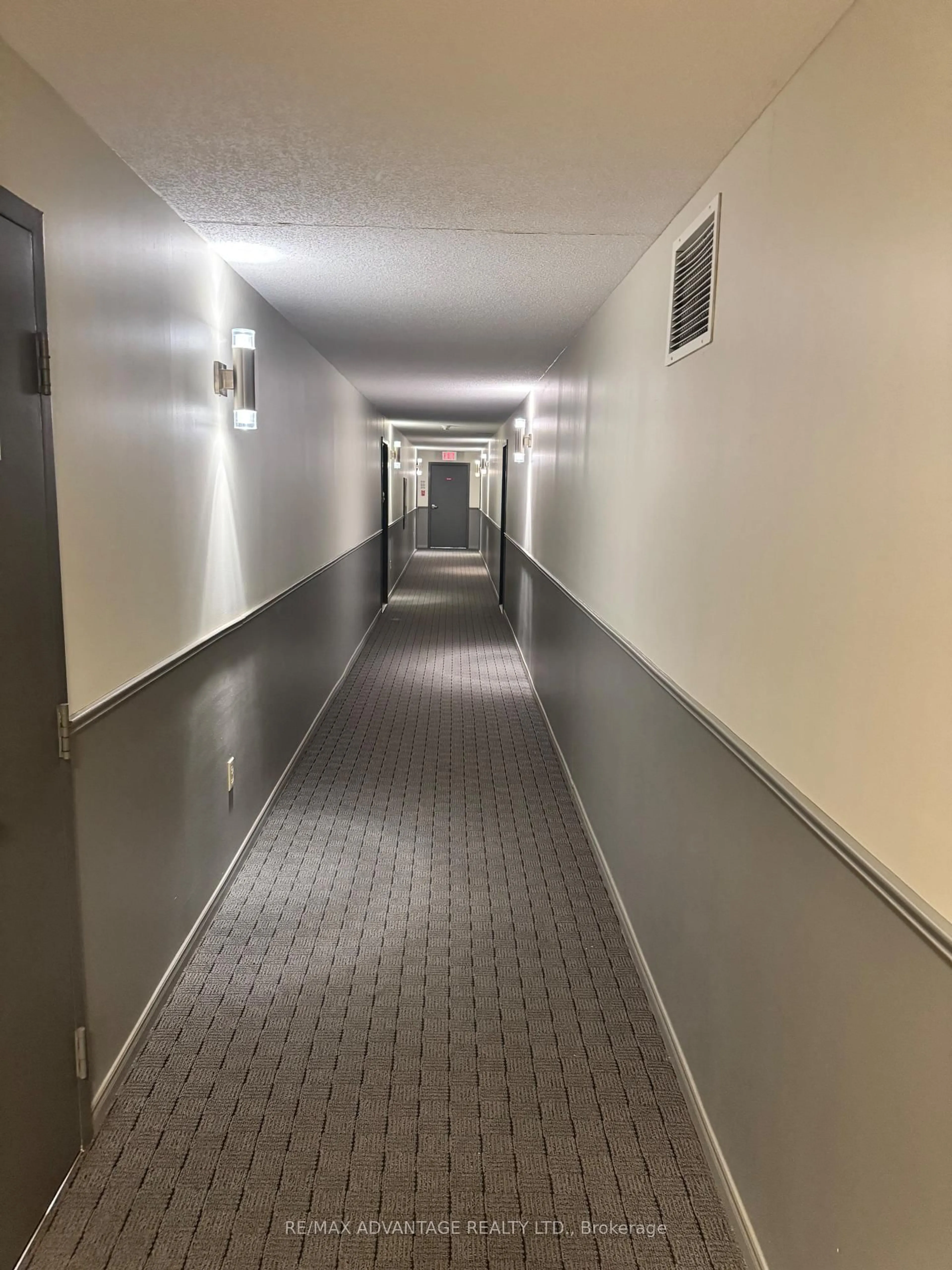 Indoor foyer for 30 Chapman Crt #607, London North Ontario N6G 4Y4