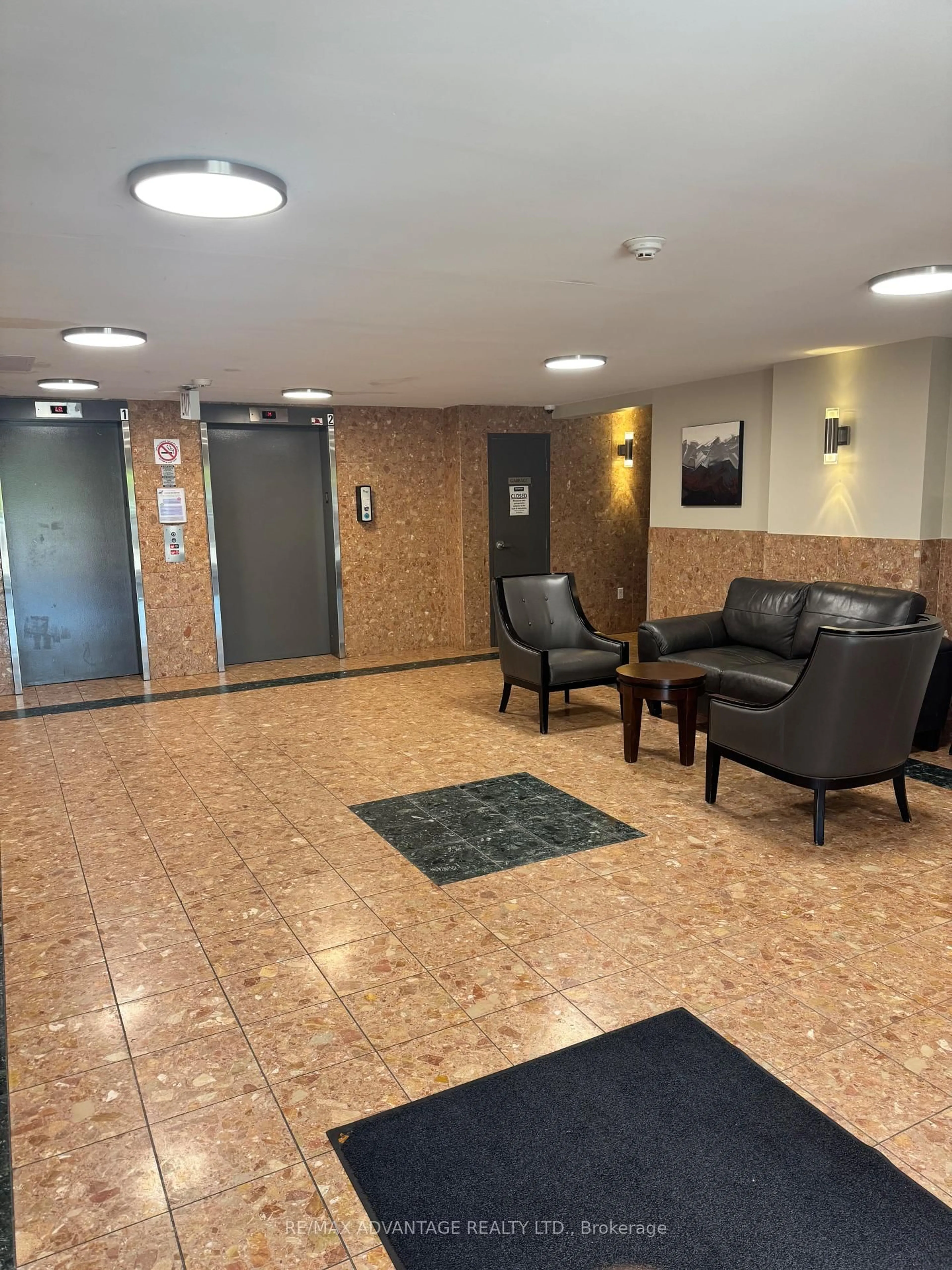 Lobby for 30 Chapman Crt #607, London North Ontario N6G 4Y4