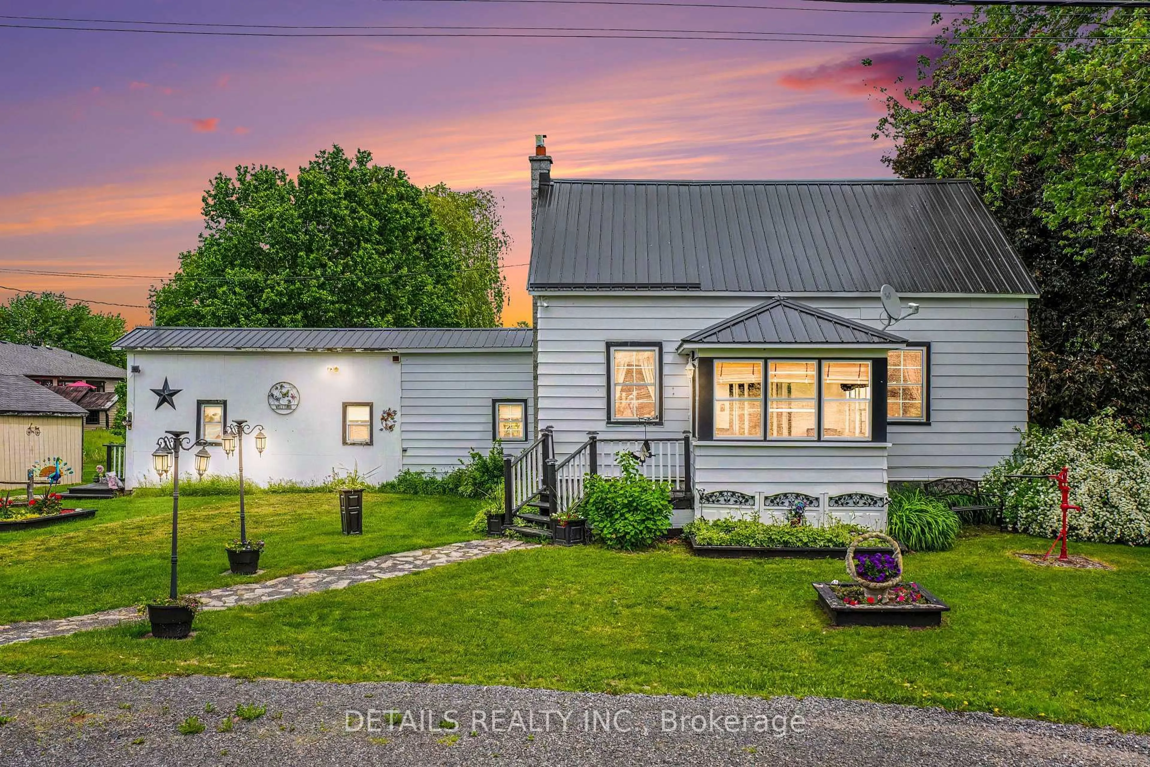 A pic from outside/outdoor area/front of a property/back of a property/a pic from drone, street for 243 South Gower Dr, North Grenville Ontario K0G 1J0