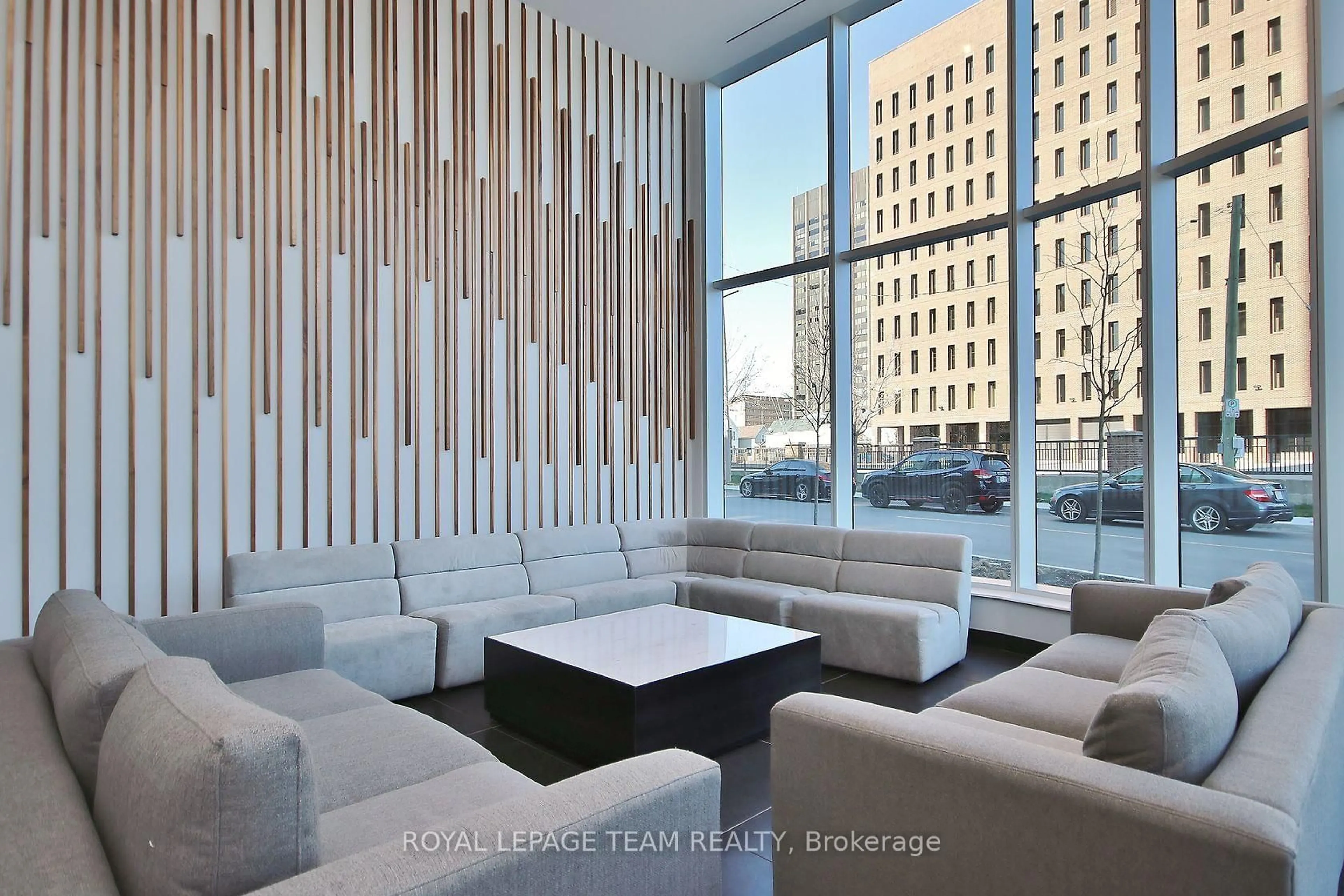 Lobby for 805 Carling Ave #1508, Ottawa Ontario K1S 5W9