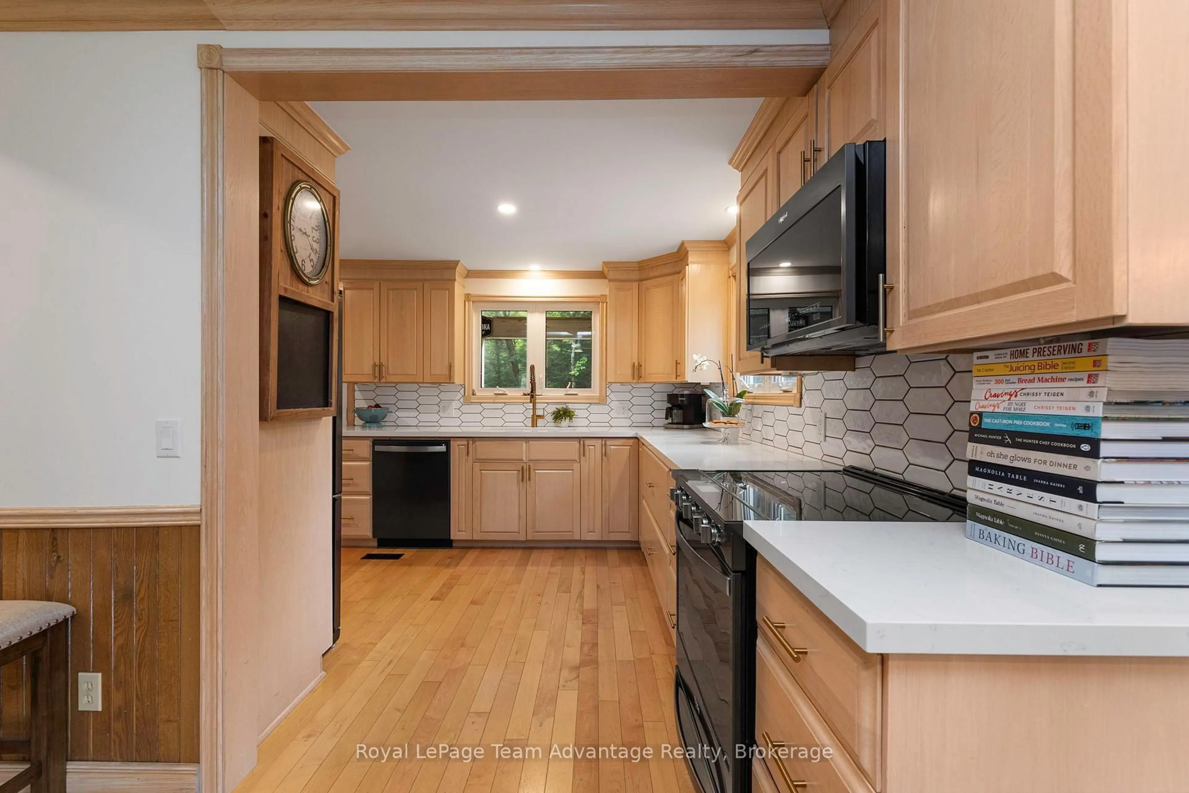 Open concept kitchen, unknown for 3461 Hwy 141 Highway, Muskoka Lakes Ontario P0B 1M0
