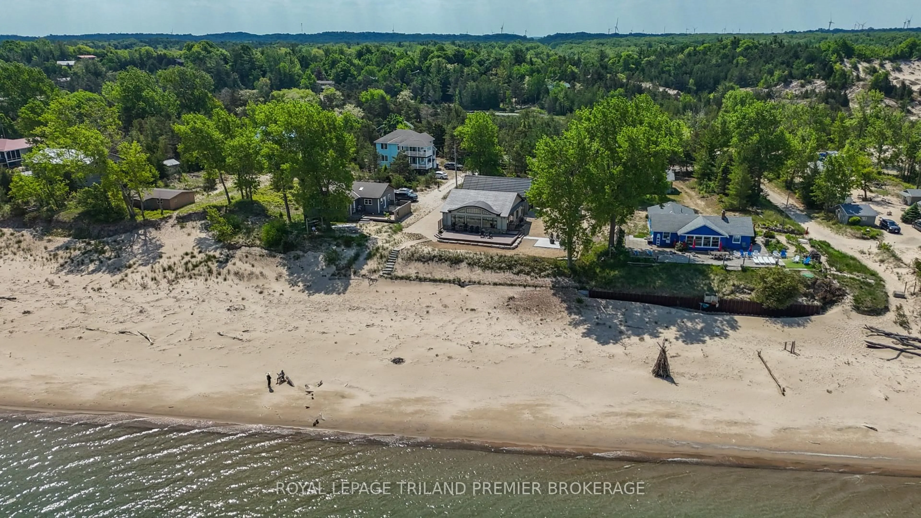 A pic from outside/outdoor area/front of a property/back of a property/a pic from drone, water/lake/river/ocean view for 7292 Leighton Dr, Lambton Shores Ontario N0M 2L0