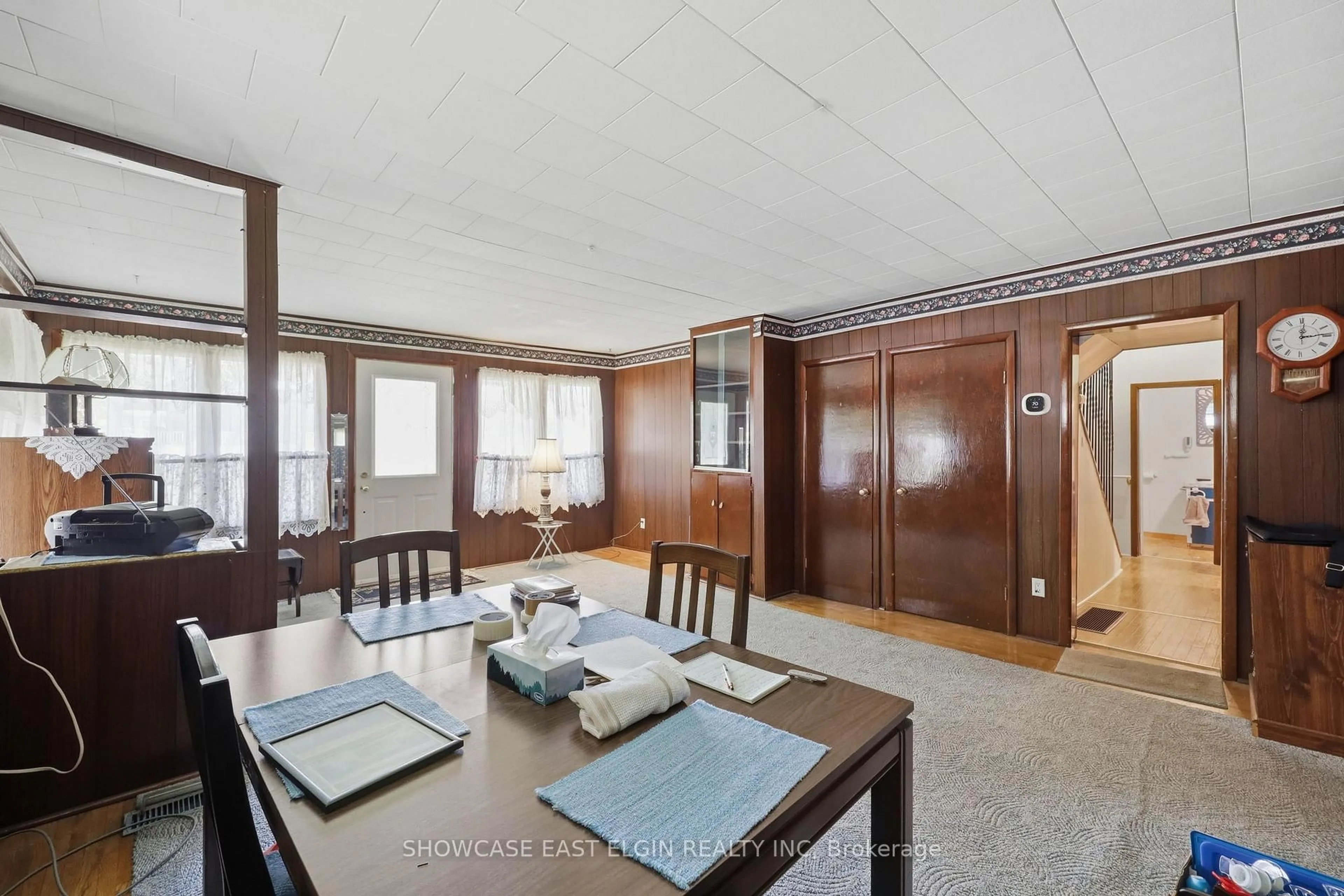 Dining room, unknown for 212 Sydenham St, Aylmer Ontario N5H 1L9