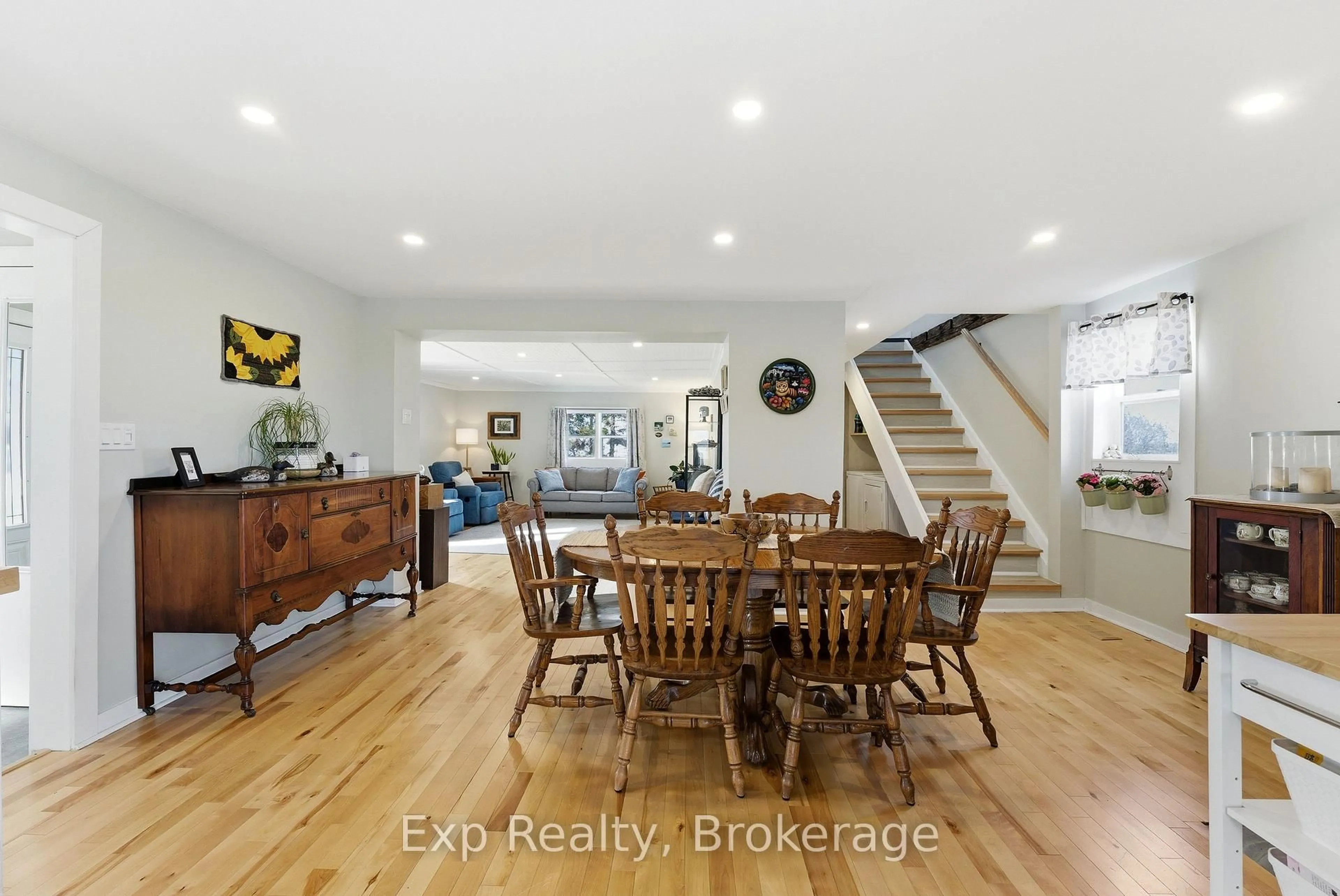 Unknown for 1449 Bridge St, Greater Napanee Ontario K7R 3L1