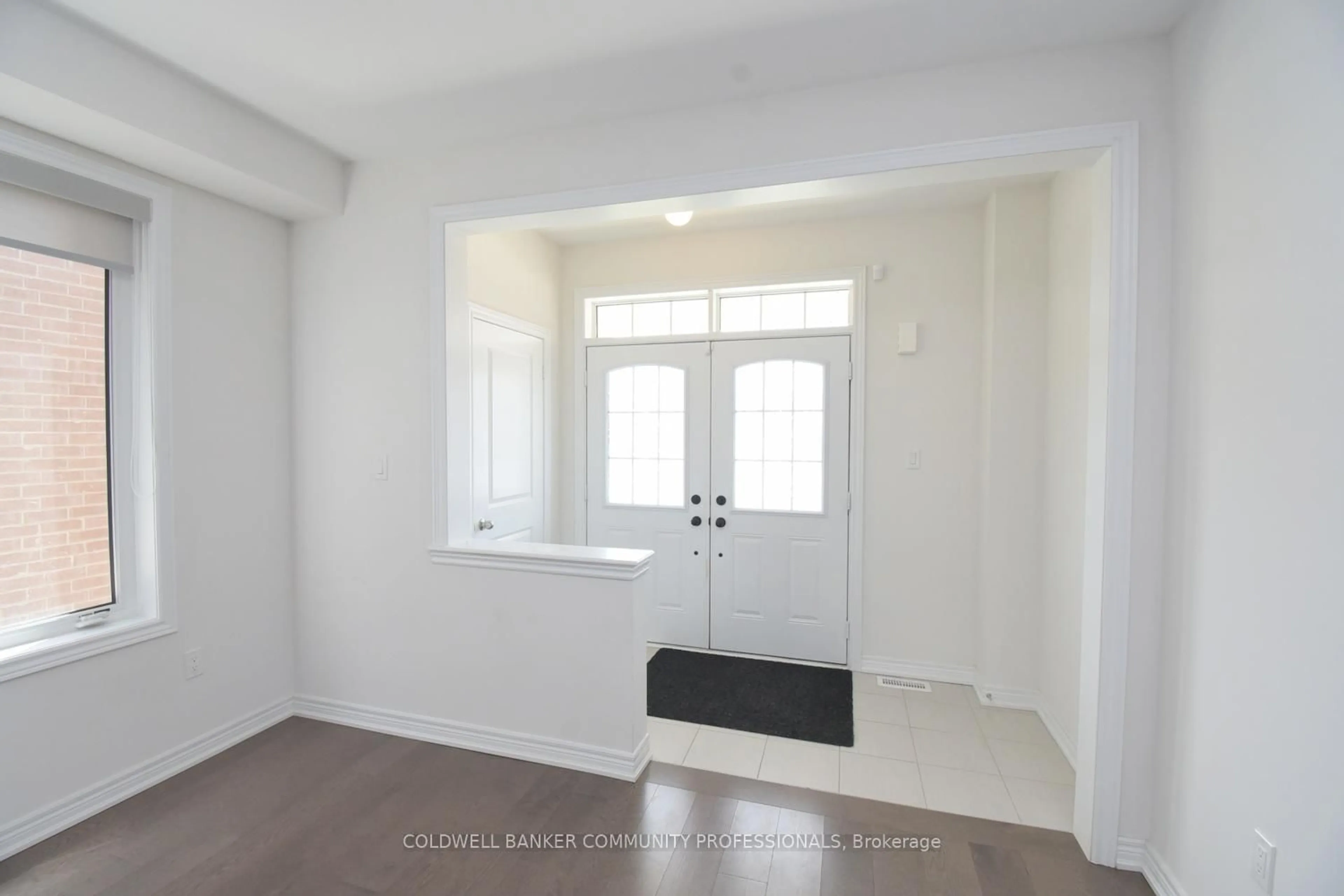 Indoor entryway for 266 Chippewa Ave, Melancthon Ontario L9V 3Y2