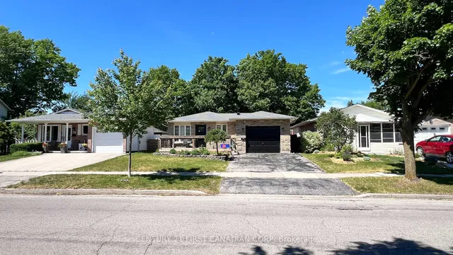 764 Classic Dr, London East 3