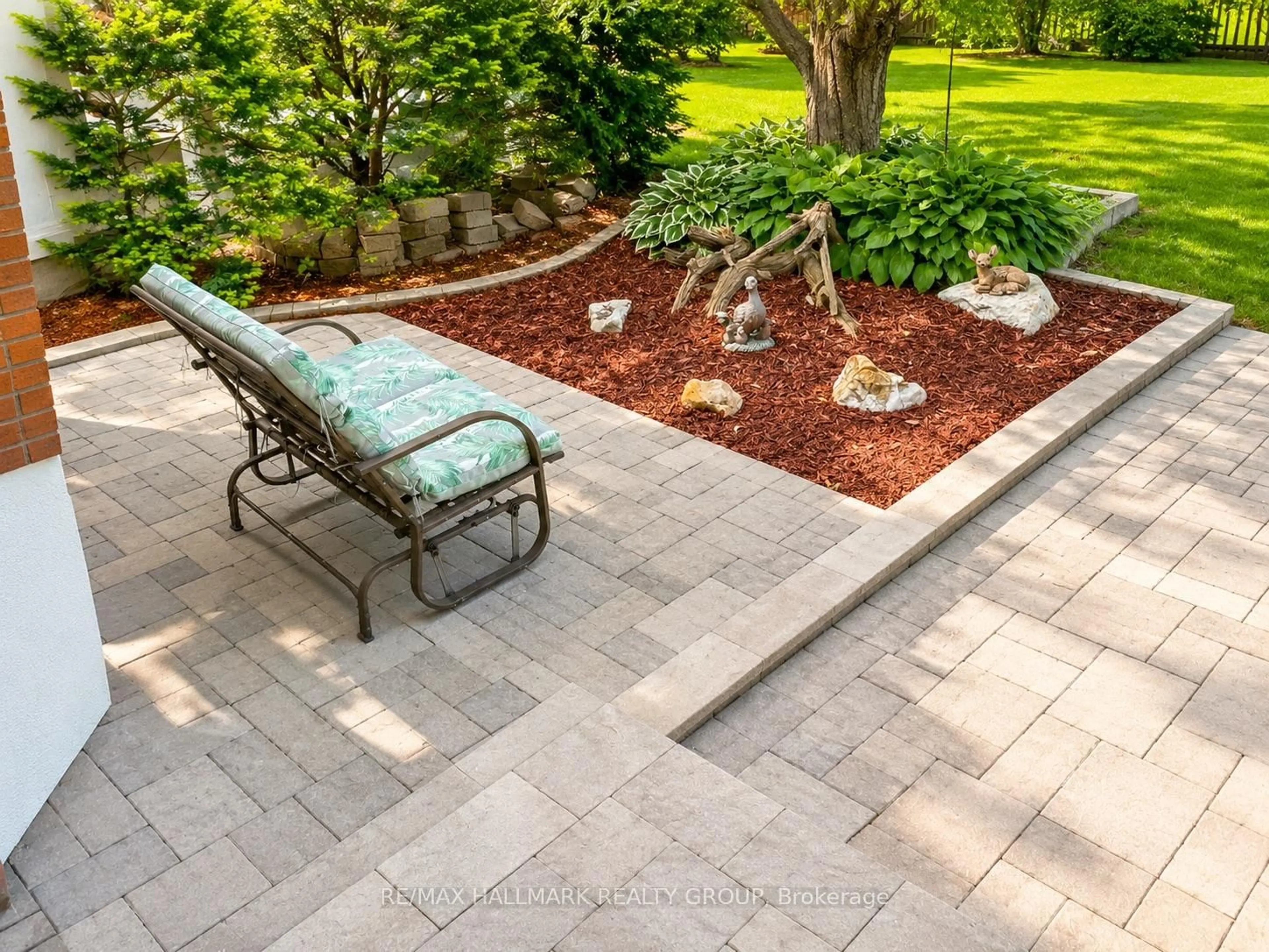 Patio, street for 6352 Long Bow Gate, Orleans Ontario K1C 2X3