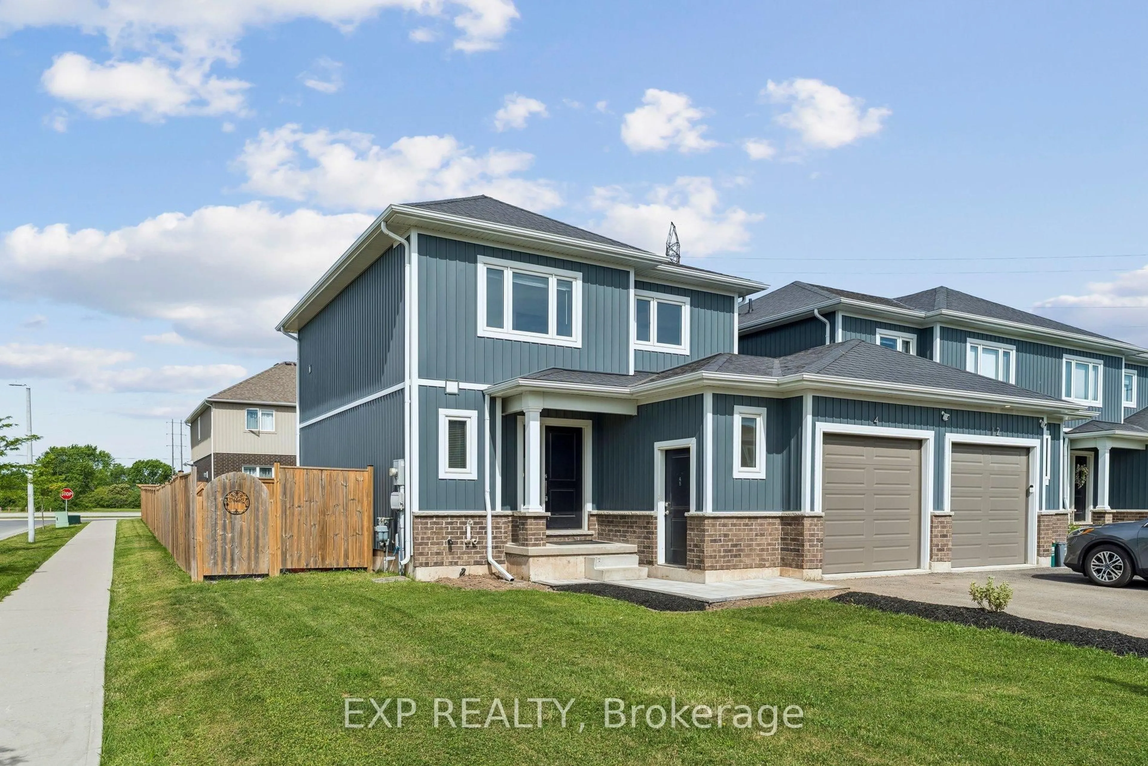 Home with vinyl exterior material, street for 4 VIGER Dr, Welland Ontario L3B 0E3