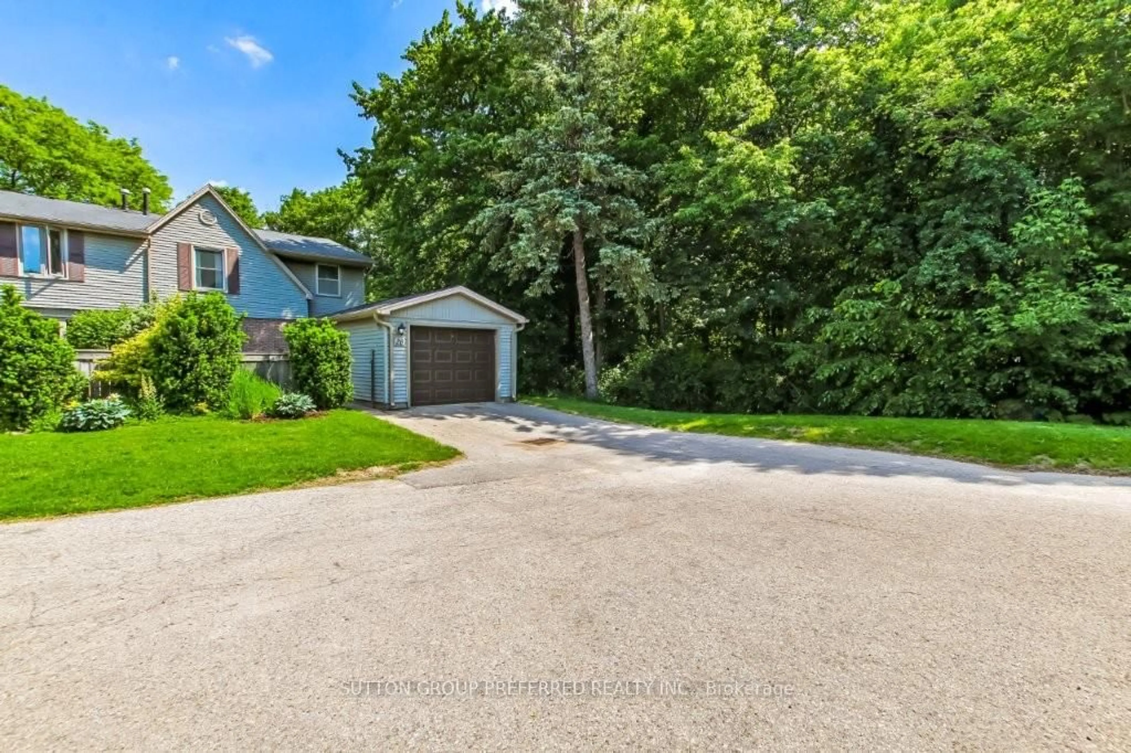 Unknown for 26 Berkshire Crt, London South Ontario N6J 3N7