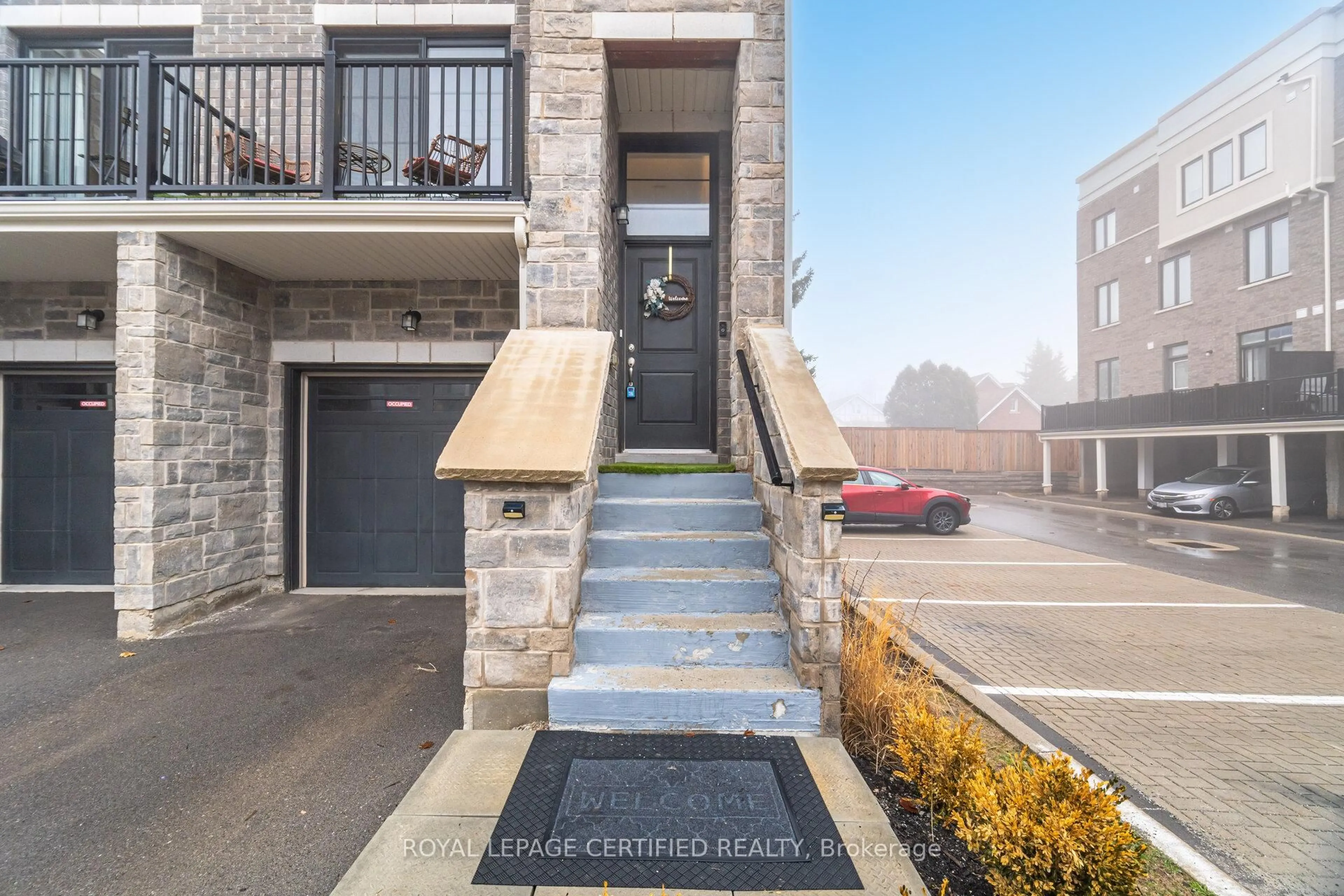 Unknown for 383 Dundas St #22, Hamilton Ontario L8B 1X6