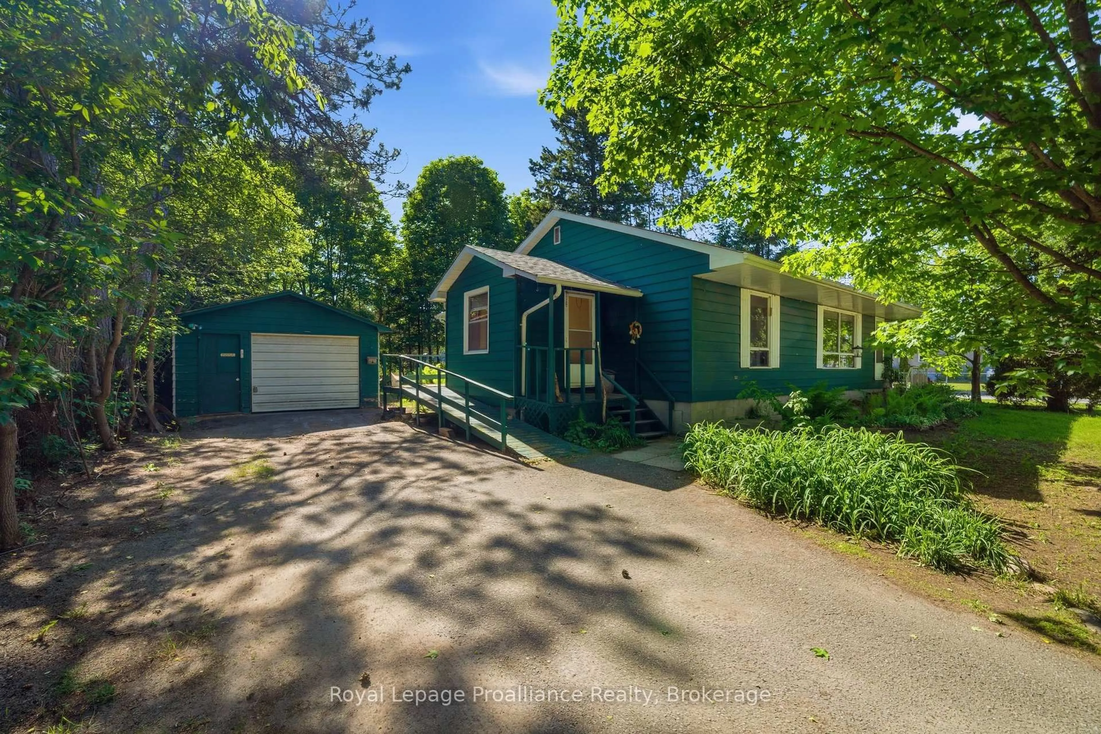 A pic from outside/outdoor area/front of a property/back of a property/a pic from drone, street for 12310 Highway 41, Addington Highlands Ontario K0H 2G0