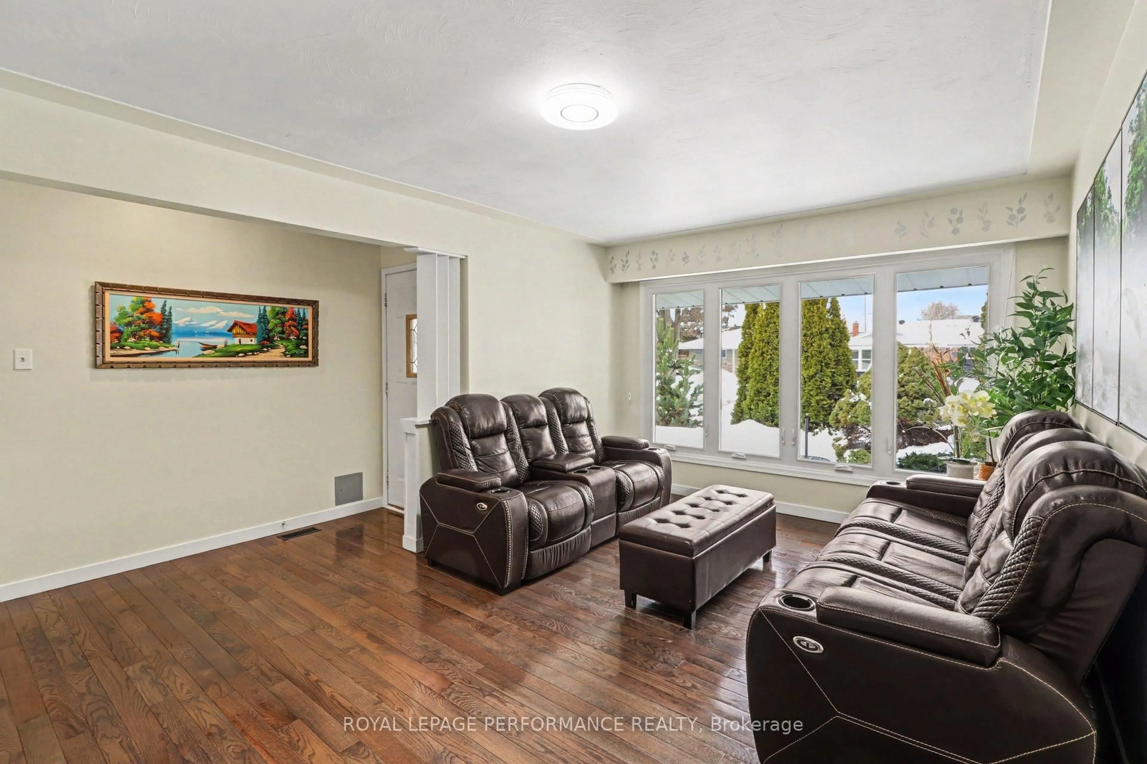 Living room with furniture, unknown for 788 Dickens Ave, Ottawa Ontario K1G 2X8