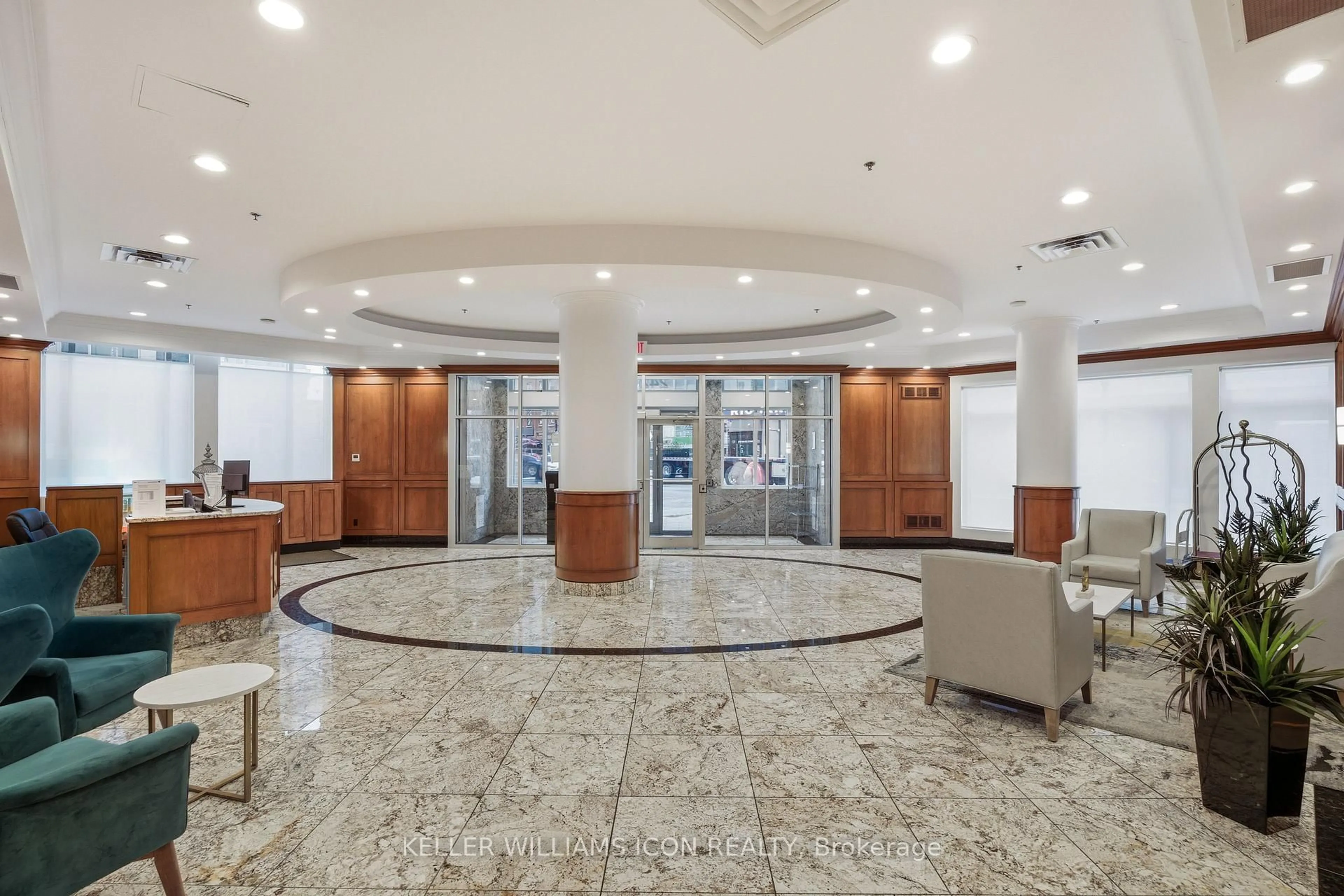 Lobby for 242 RIDEAU St #704, Ottawa Ontario K1N 0B7