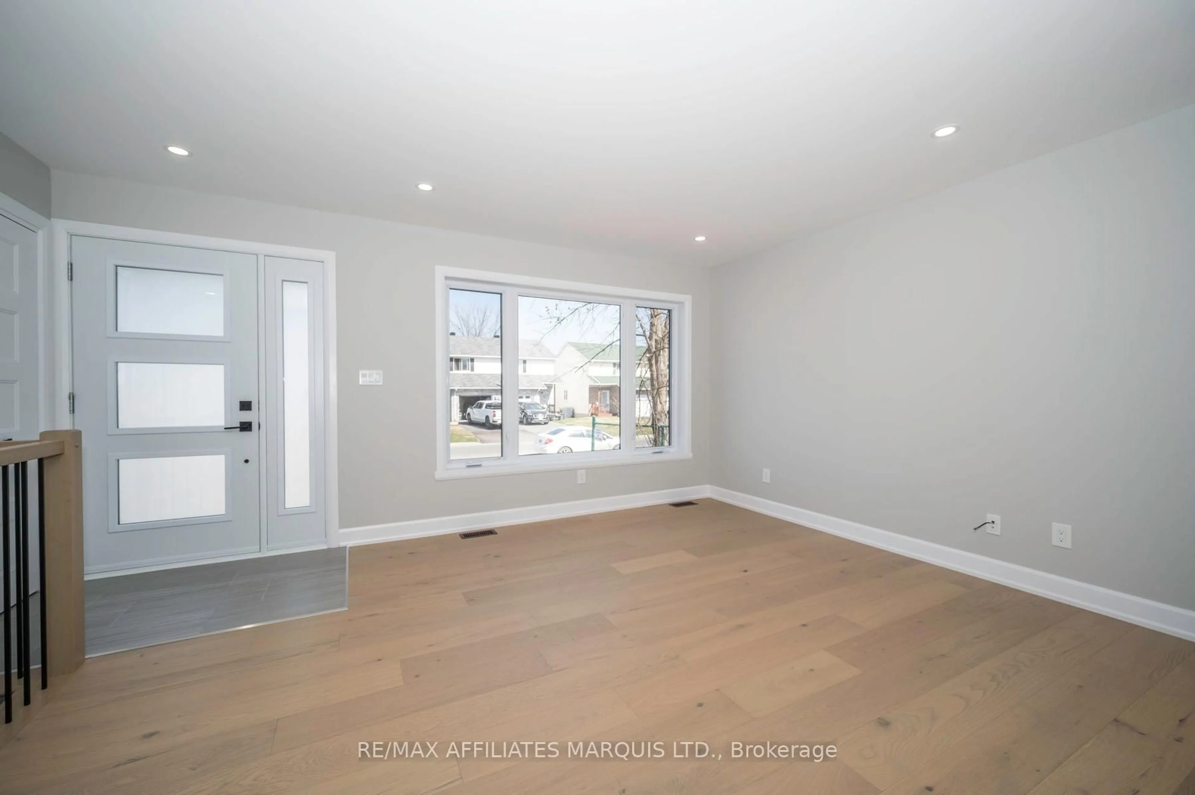 A pic of a room for 153 Marguerite D'youville St, Cornwall Ontario K6H 0J3