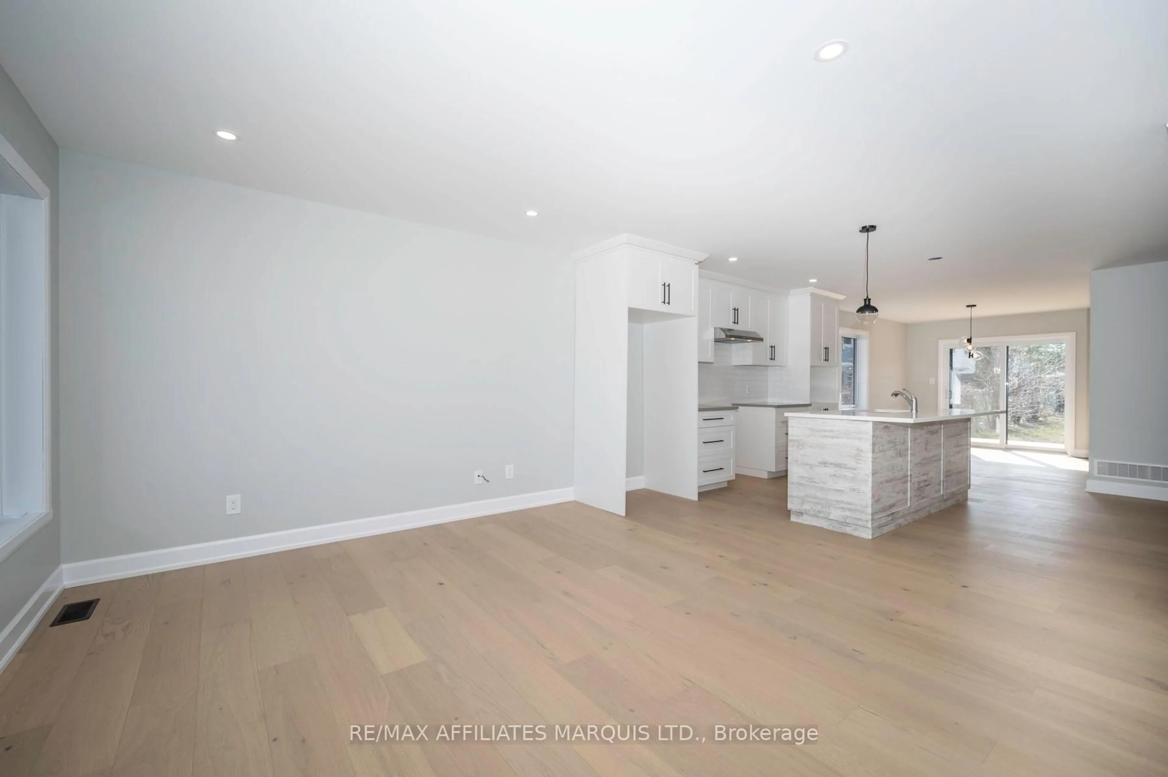 Open concept kitchen, unknown for 153 Marguerite D'youville St, Cornwall Ontario K6H 0J3