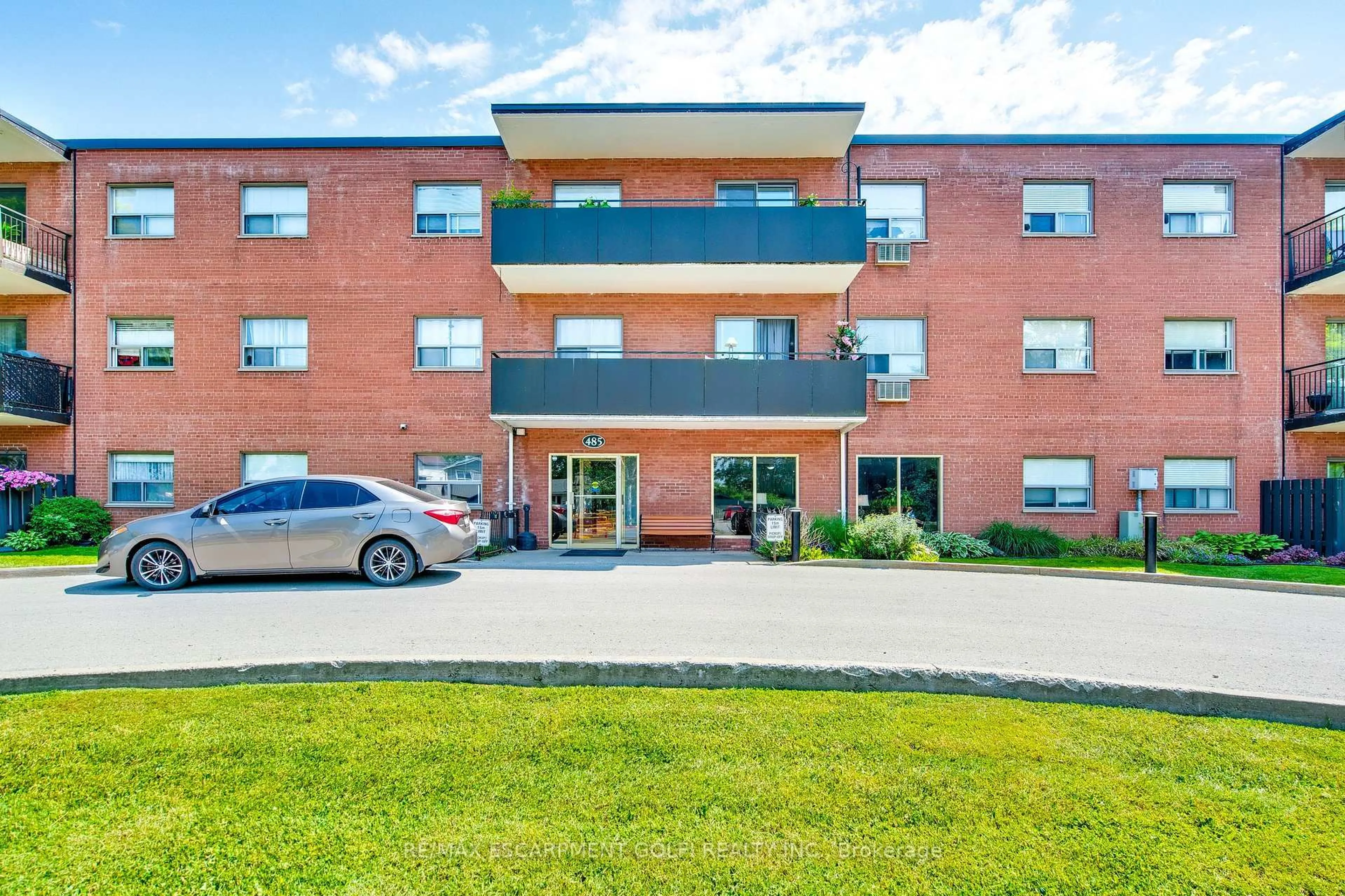 Unknown for 485 Thorold Rd #319, Welland Ontario L3C 3X1