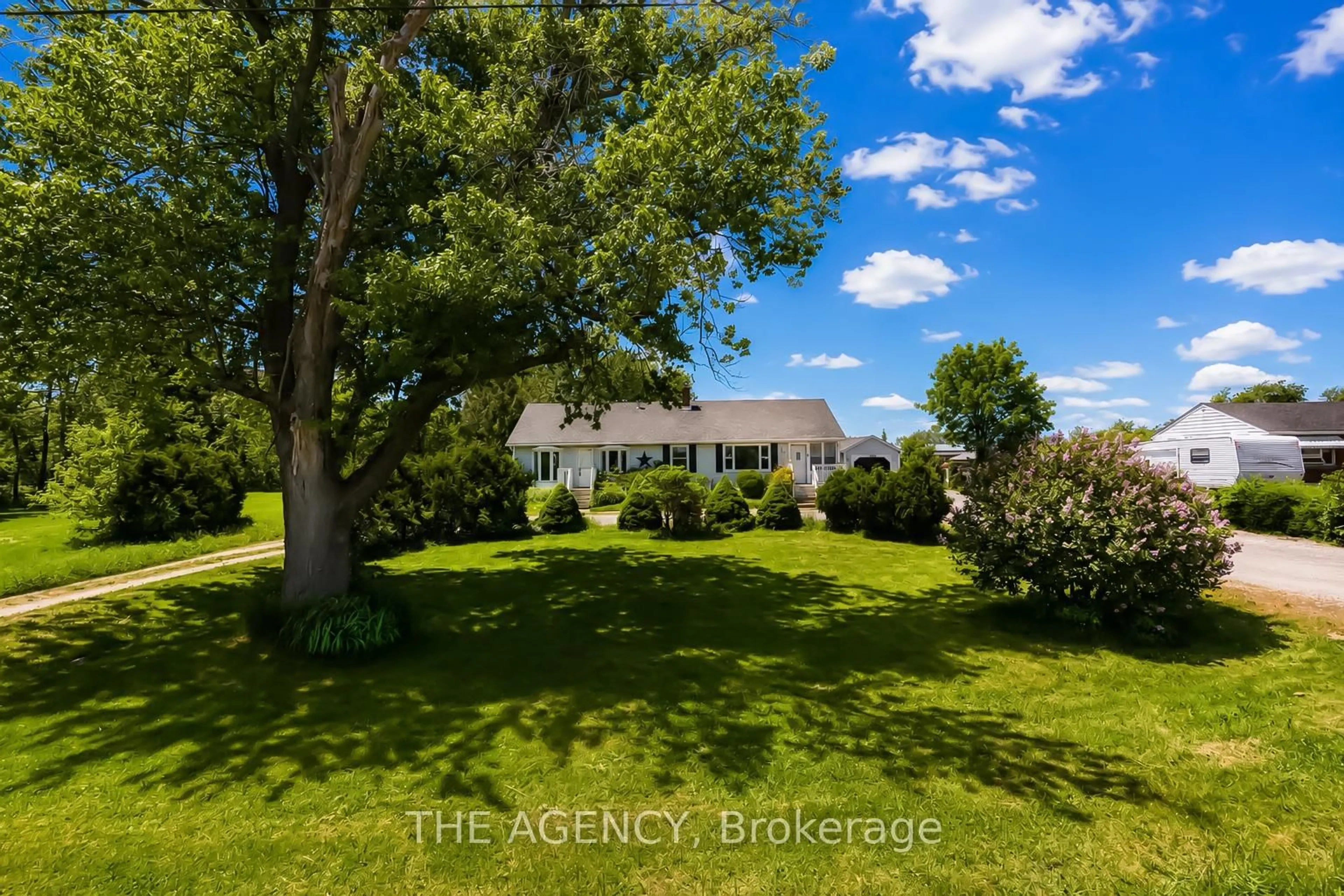A pic from outside/outdoor area/front of a property/back of a property/a pic from drone, water/lake/river/ocean view for 2696 Upper James St, Hamilton Ontario L0R 1W0