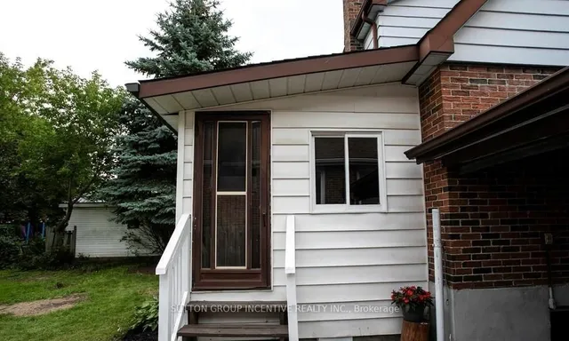 581 Arndon Ave, Peterborough 4