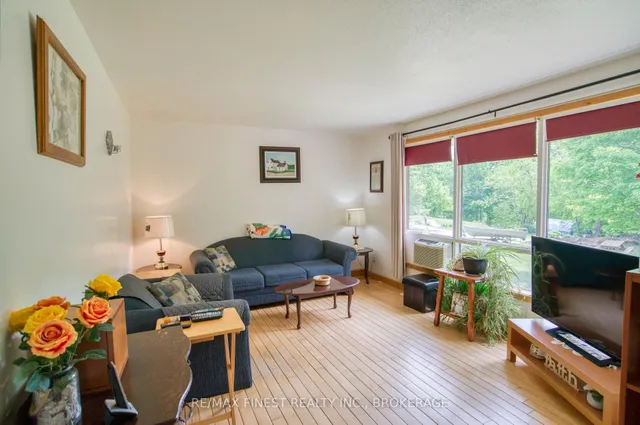 1015A Legion Rd, Sharbot Lake 5