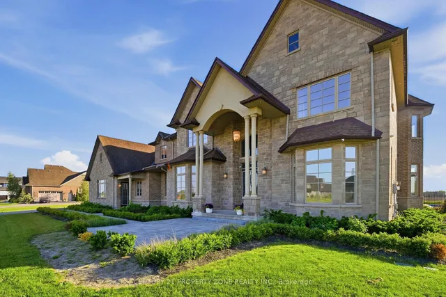 14 Wisteria Lane, Haldimand 2