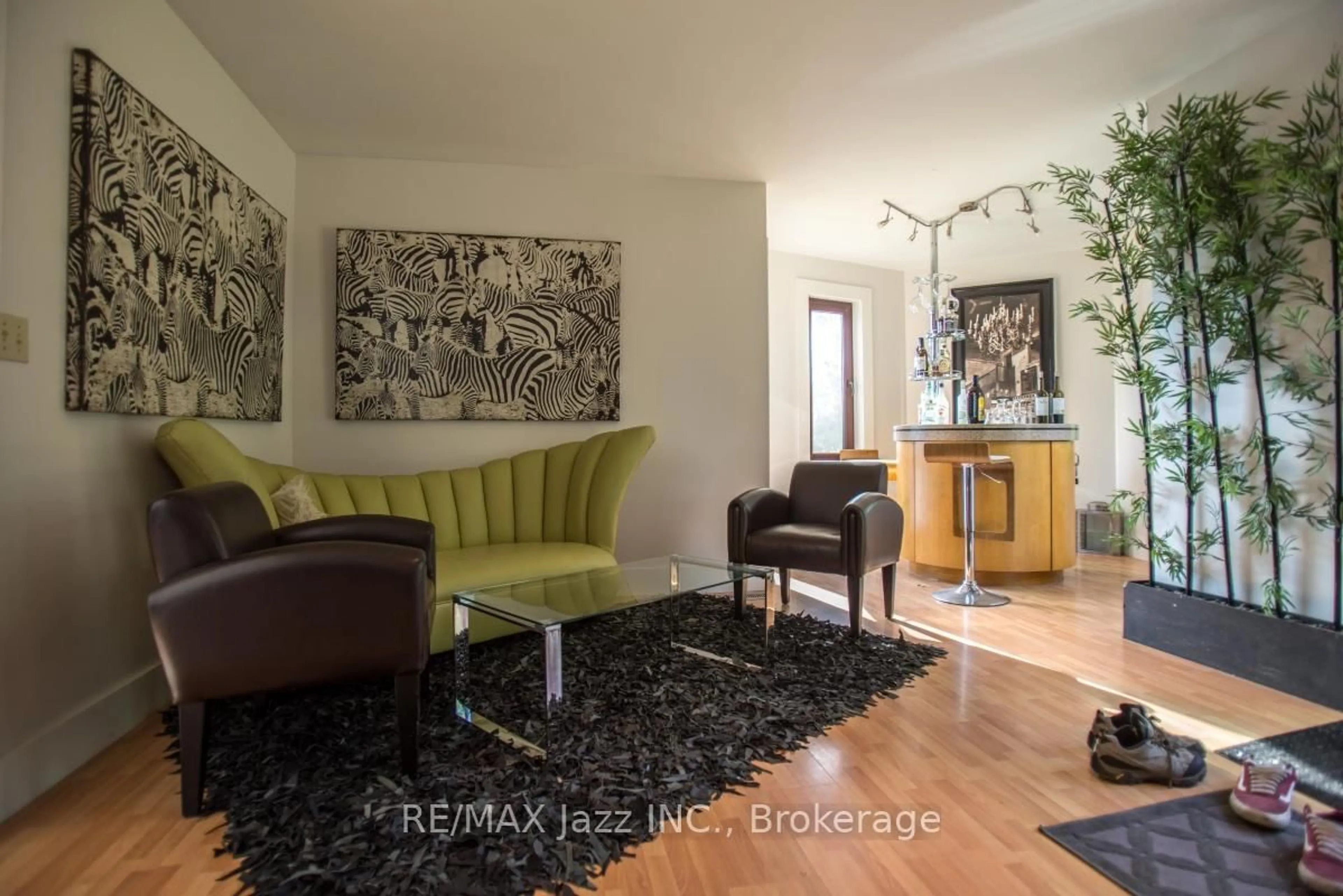 Living room with furniture, unknown for 1314 Shebeshekong Rd, Carling Ontario P0G 1G0