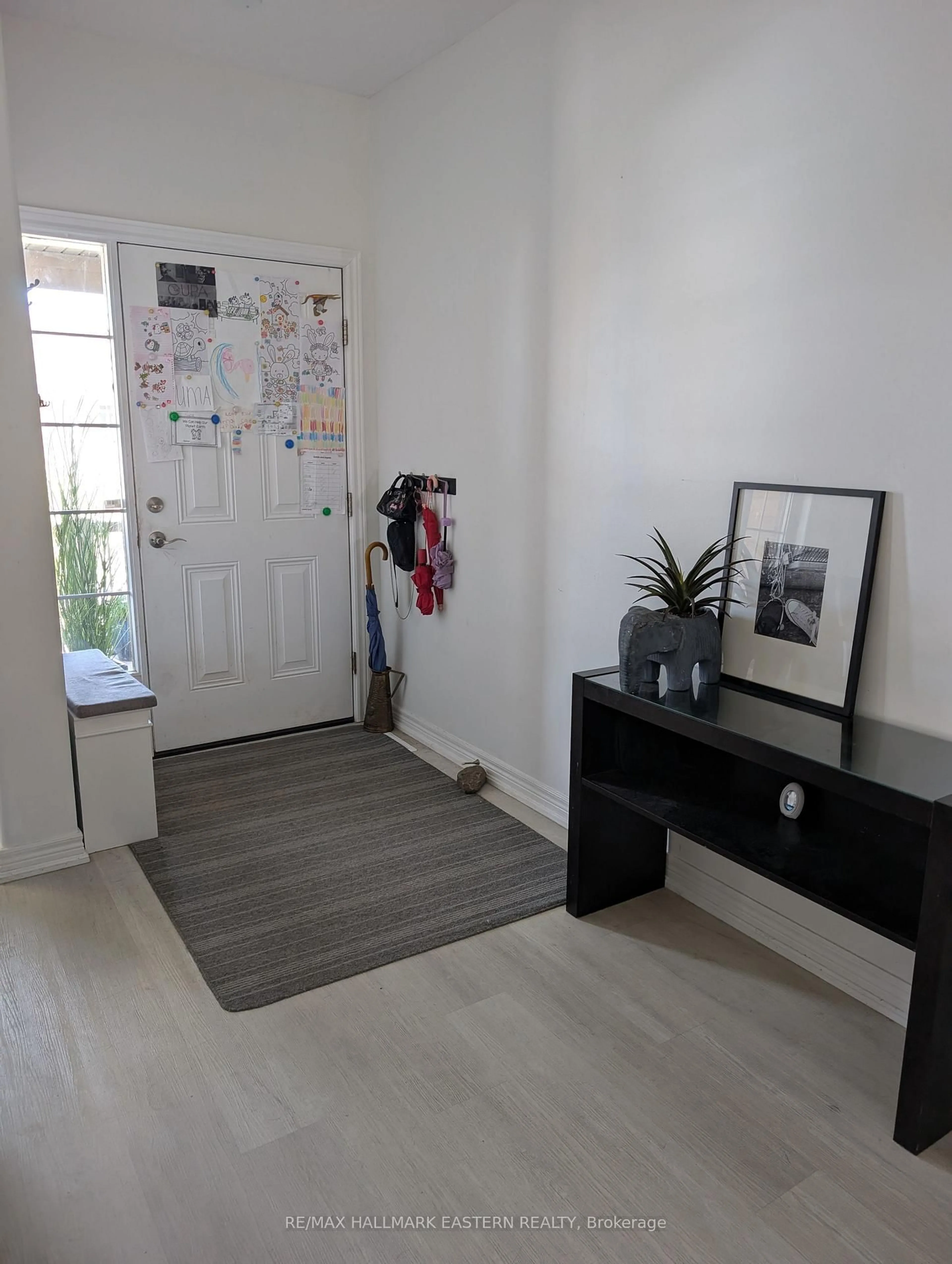 Indoor entryway for 31 Paul Rexe Blvd, Otonabee-South Monaghan Ontario K9J 0G4