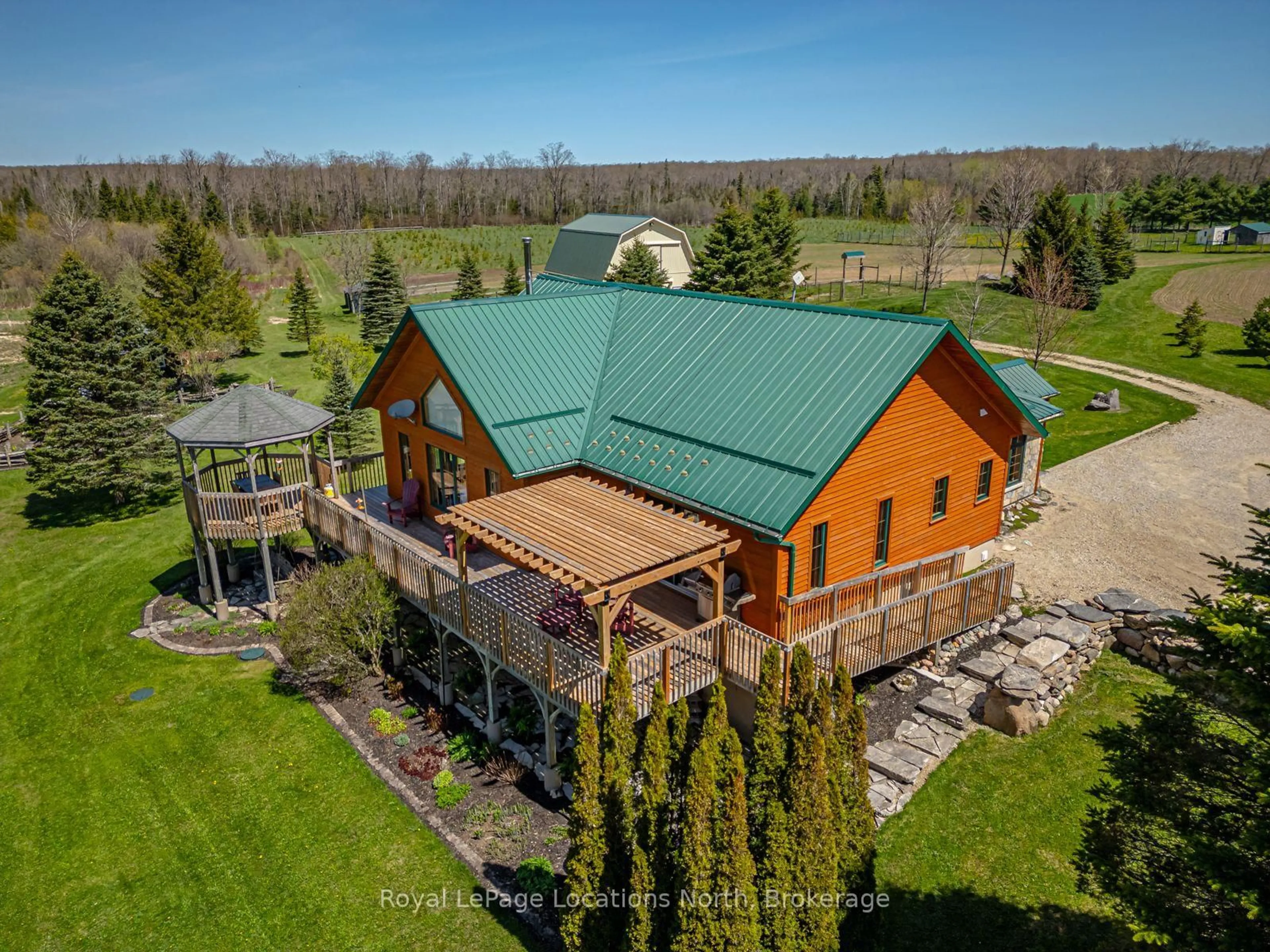 A pic from outside/outdoor area/front of a property/back of a property/a pic from drone, building for 545413 4A Sdrd, Grey Highlands Ontario N0C 1H0