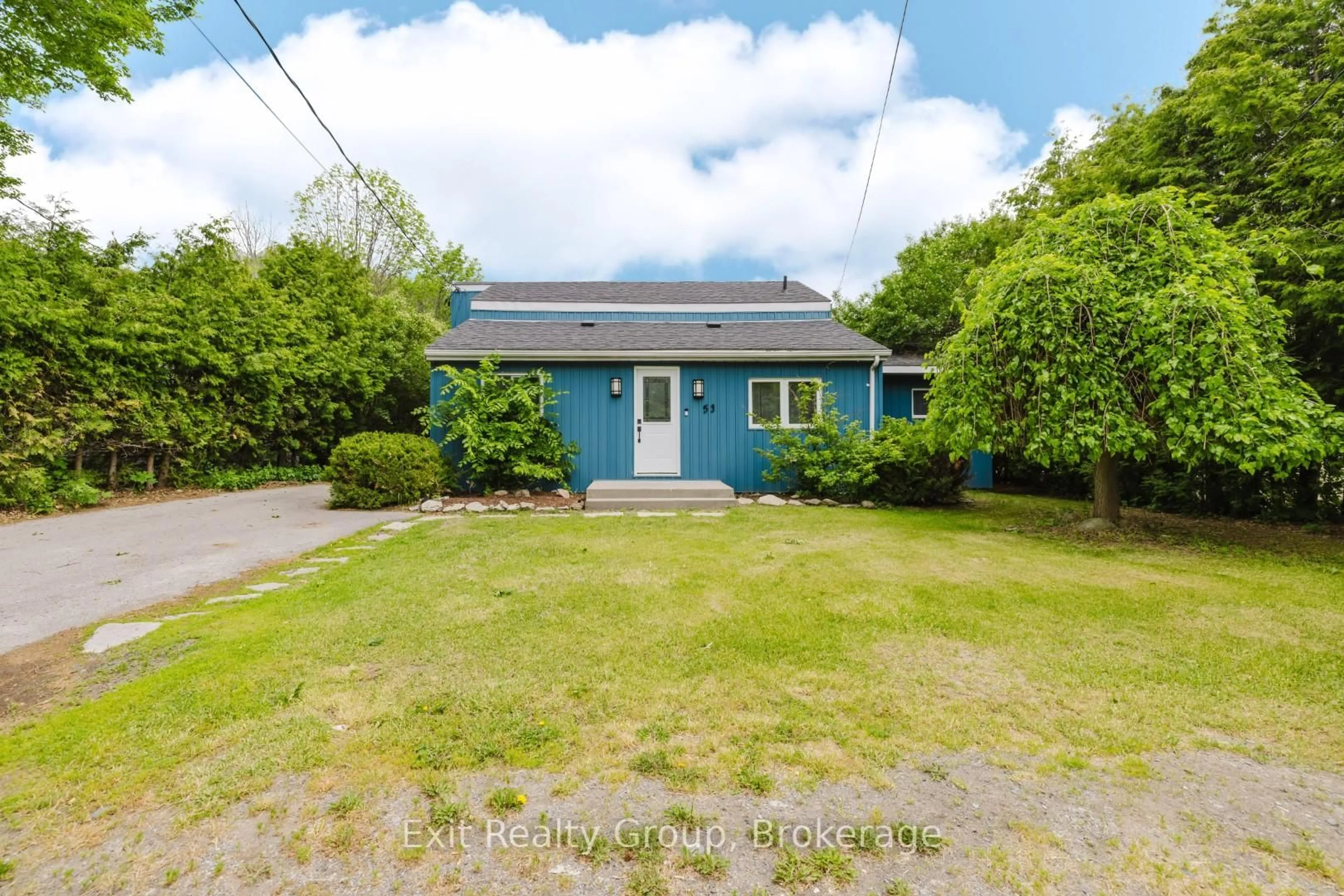 A pic from outside/outdoor area/front of a property/back of a property/a pic from drone, street for 53 Quinte View Dr, Quinte West Ontario K8V 5P5