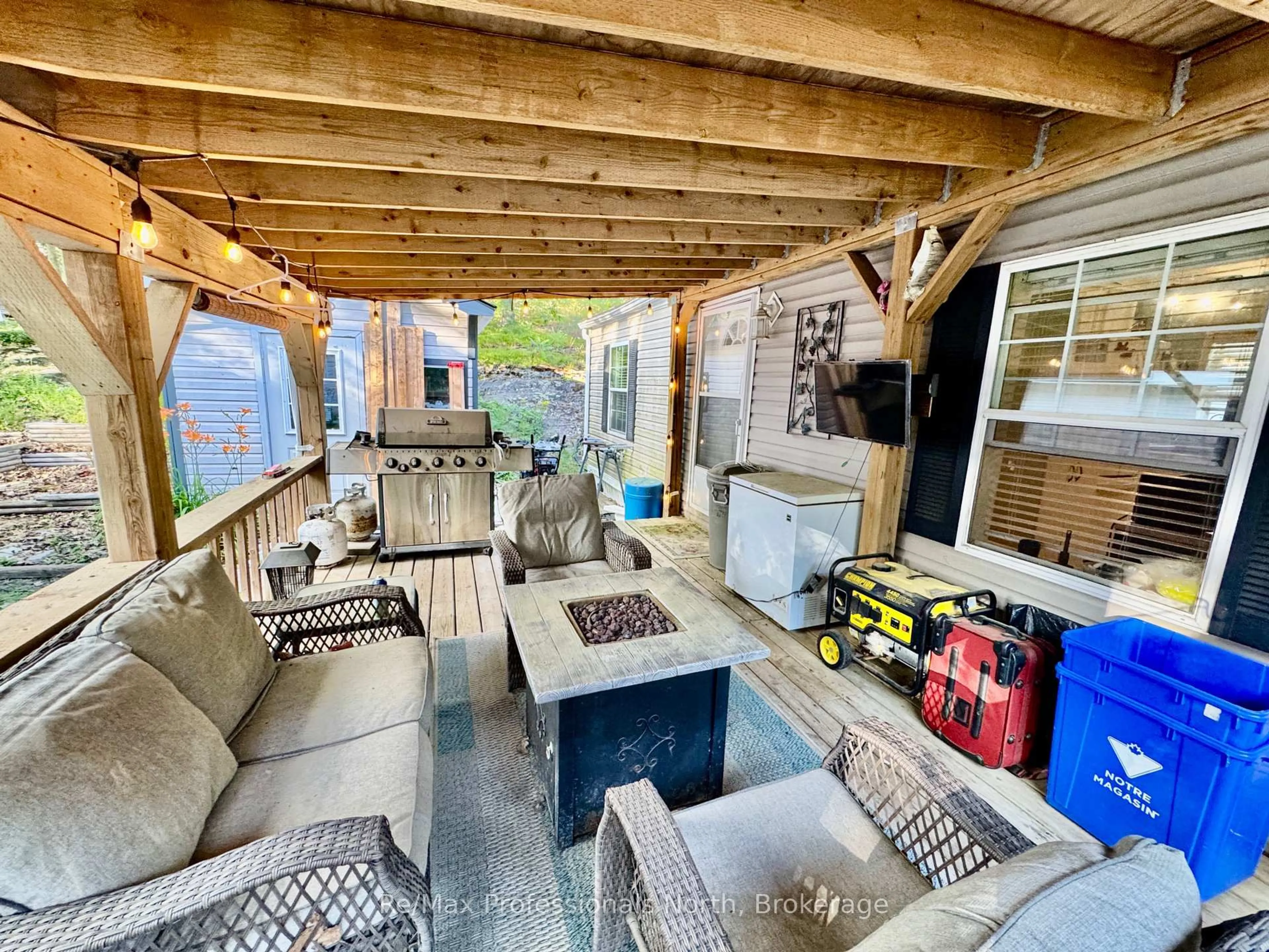 Patio, water/lake/river/ocean view for 1007 RACOON Rd #15, Gravenhurst Ontario P1P 1R1