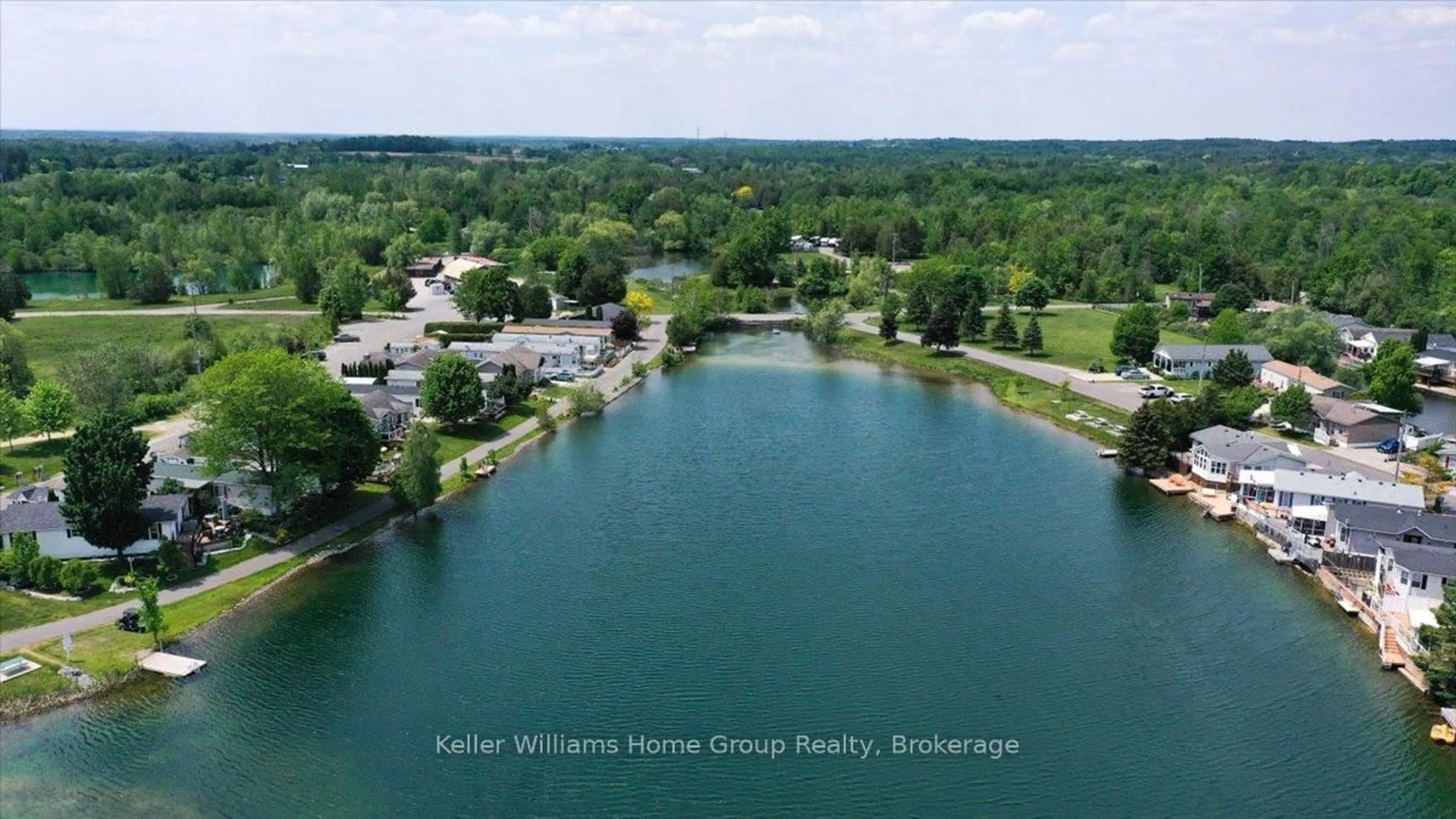 A pic from outside/outdoor area/front of a property/back of a property/a pic from drone, water/lake/river/ocean view for 10 Hemlock Cres, Puslinch Ontario N0B 2J0