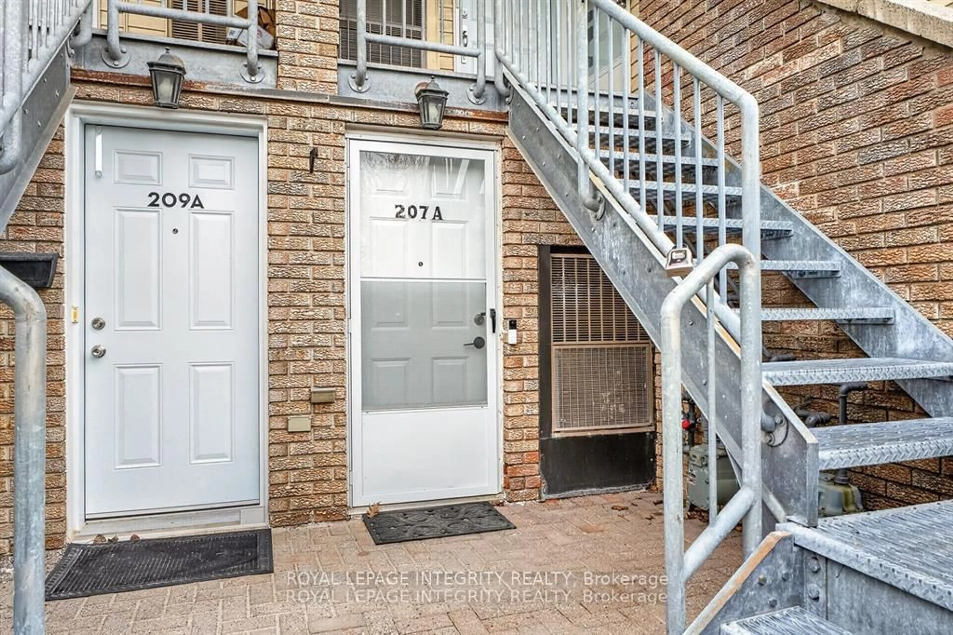 Unknown for 207 Woodfield Dr #A, Ottawa Ontario K2G 4P2