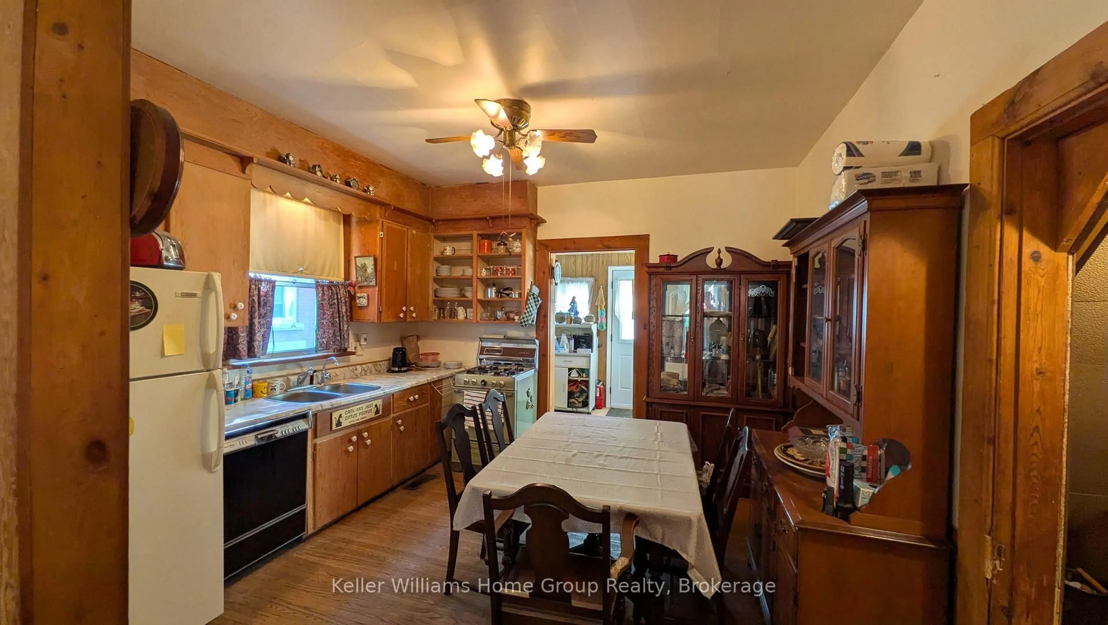 Unknown for 18 Powell St, Guelph Ontario N1H 1T9